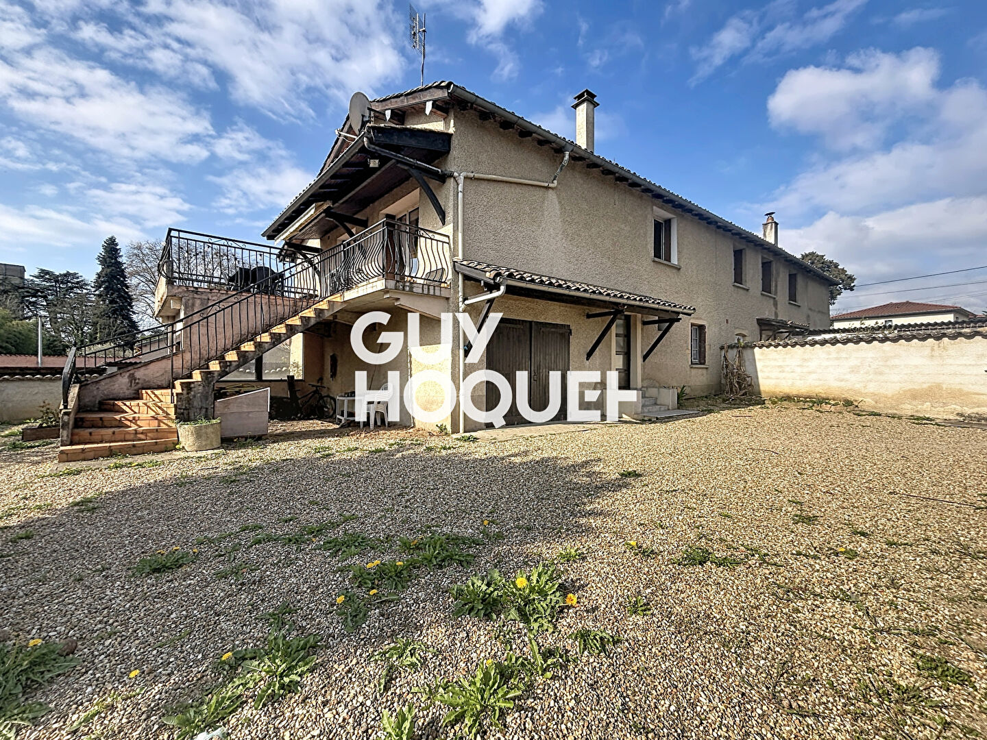 Maison 4 Chambres + Terrasse, garage et cave 71570 LA CHAPELLE DE GUINCHAY