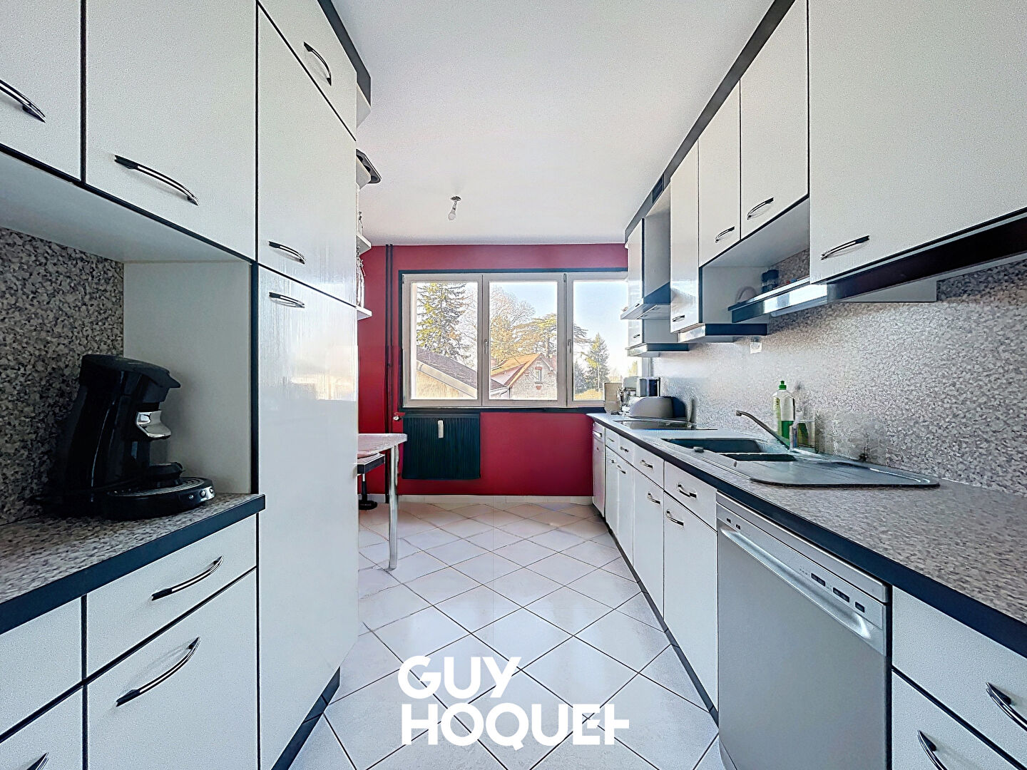 Appartement T5 Lumineux avec Balcon, Cave et Garage 71000 MACON