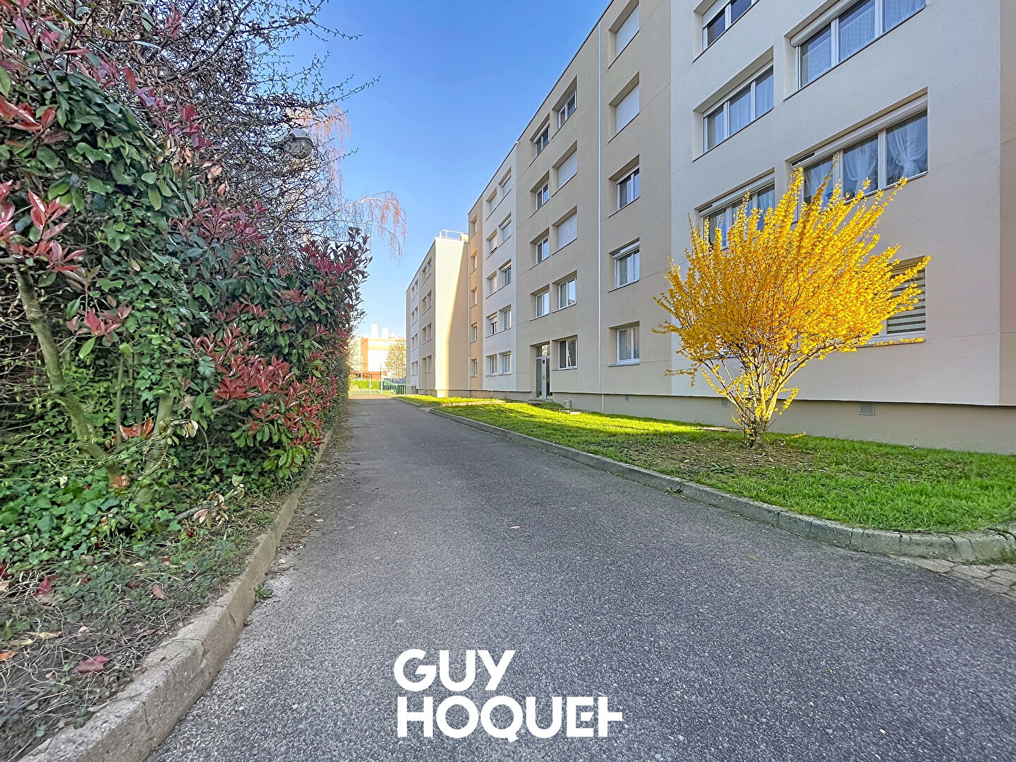 Appartement T5 Lumineux avec Balcon, Cave et Garage 71000 MACON