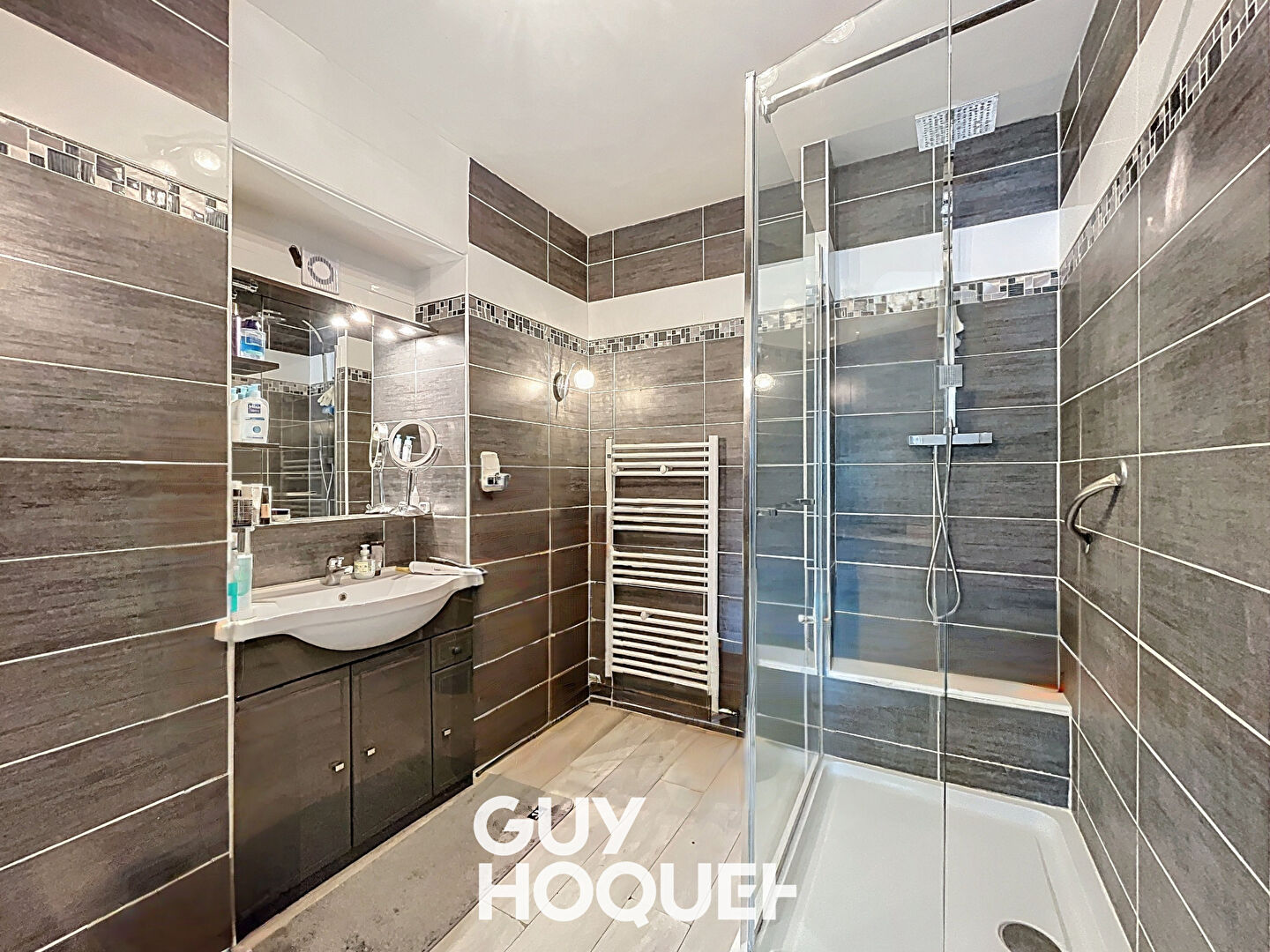 Maison de Maître, 6 Chambres + Logement indépendant - 69840 JULIÉNAS