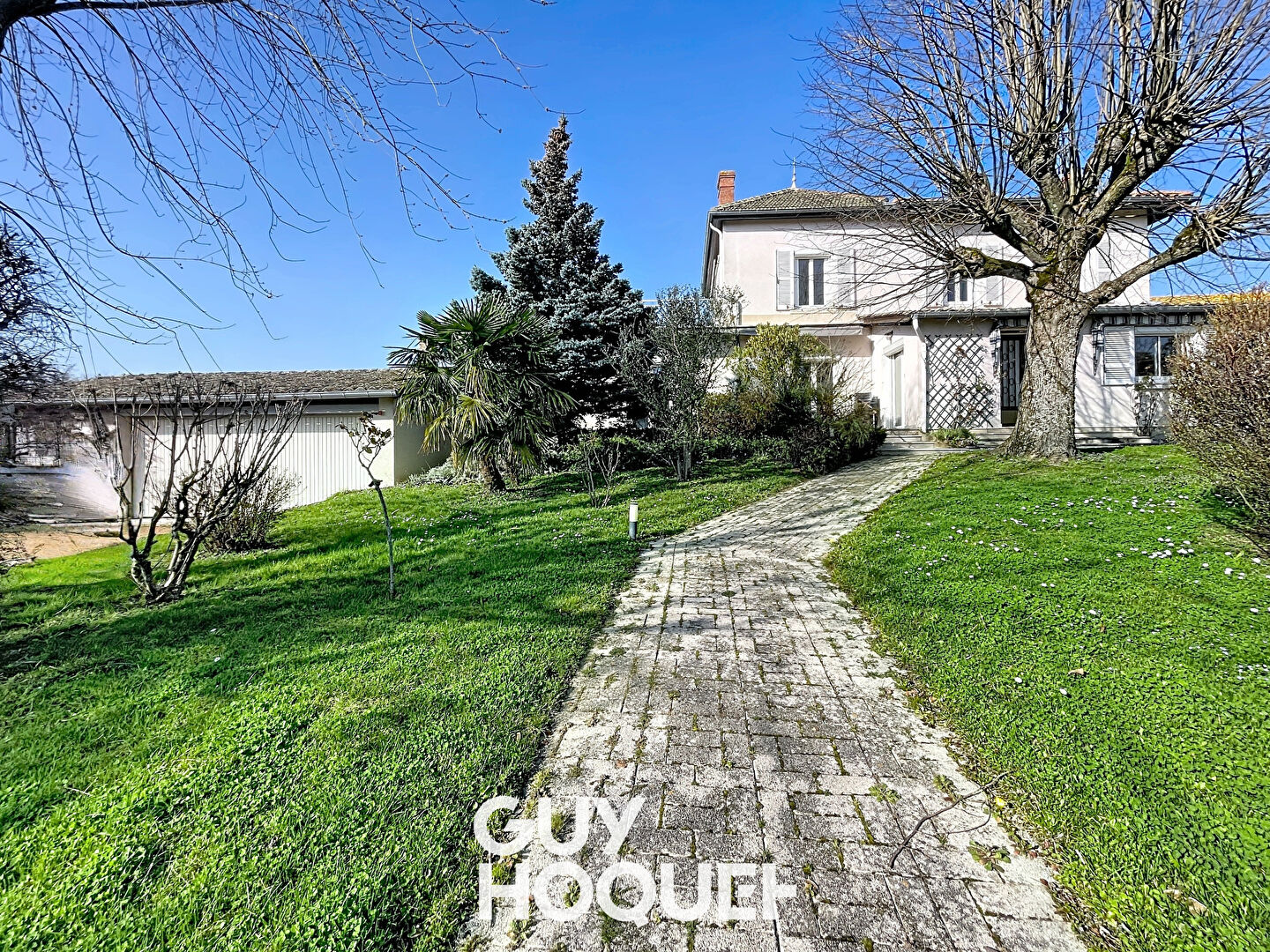 Maison de Maître, 6 Chambres + Logement indépendant - 69840 JULIÉNAS