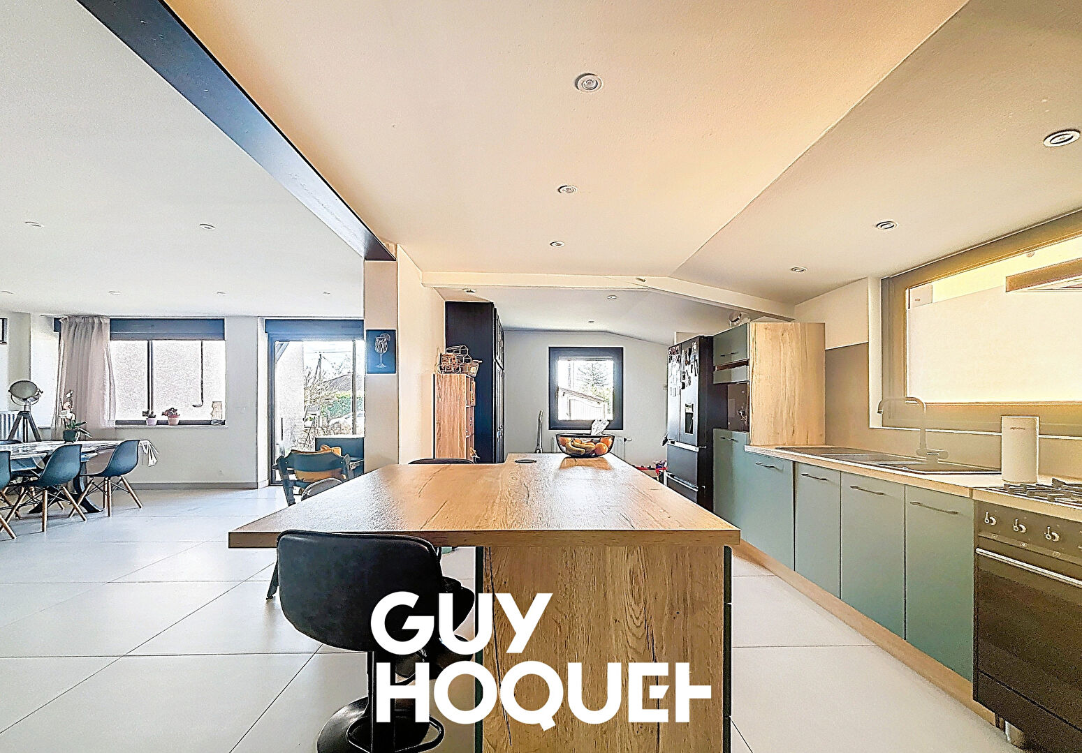 Maison Ancienne Rénovée 3 chambres + Piscine et terrain de 459 m² environ - 01750 REPLONGES