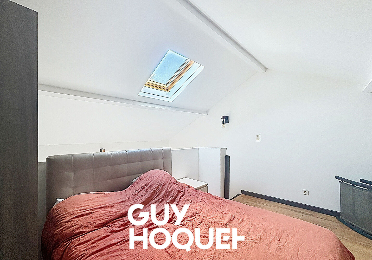 Maison Ancienne Rénovée 3 chambres + Piscine et terrain de 459 m² environ - 01750 REPLONGES