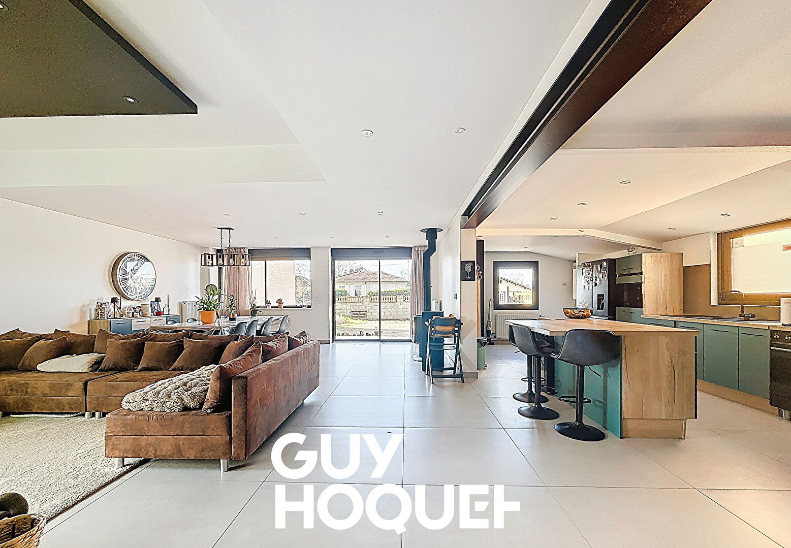 Maison Ancienne Rénovée 3 chambres + Piscine et terrain de 459 m² environ - 01750 REPLONGES