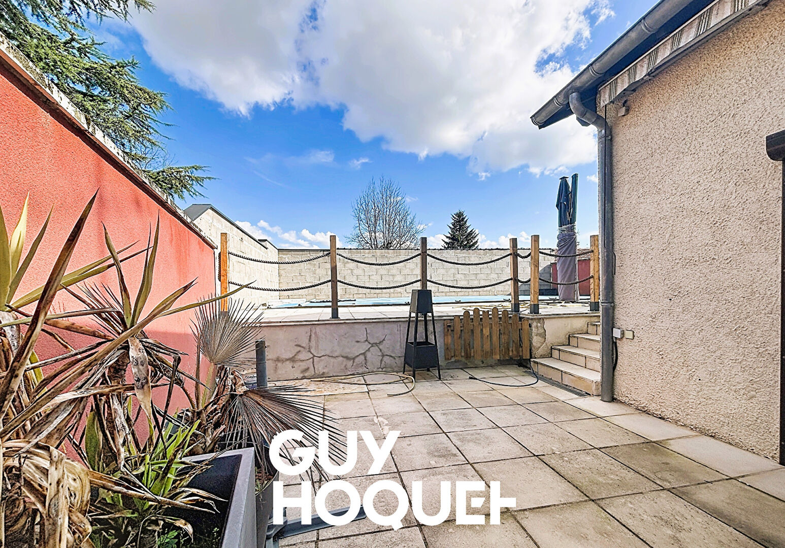 Maison Ancienne Rénovée 3 chambres + Piscine et terrain de 459 m² environ - 01750 REPLONGES