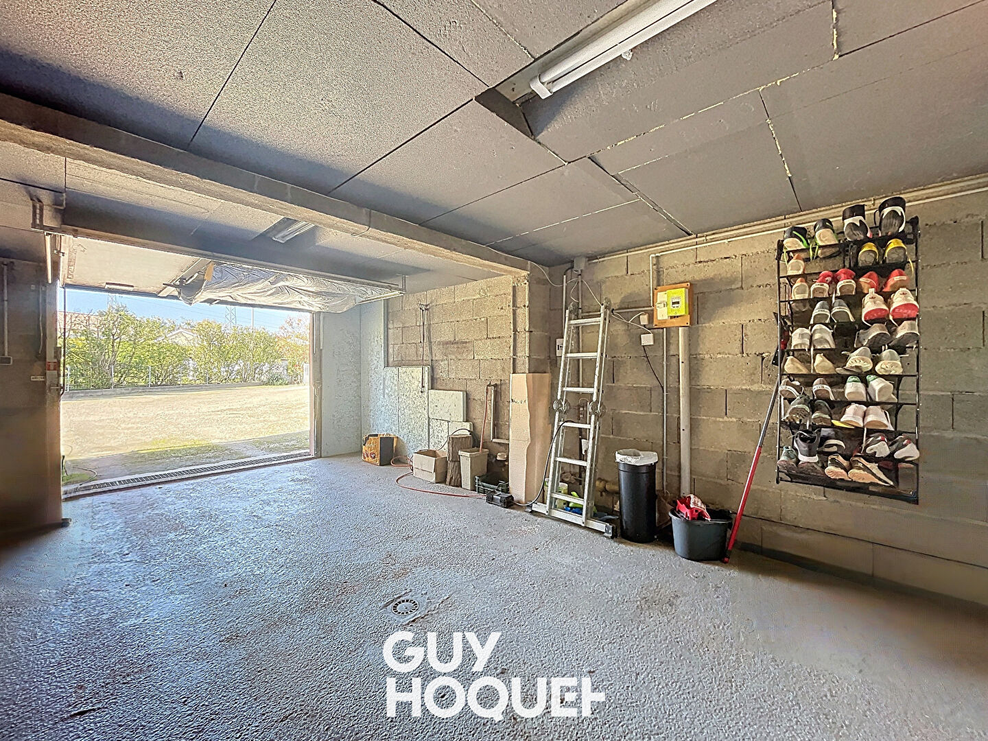 Maison sur Sous-Sol complet 5 Chambres + Dépendances et terrain de 1100 m² environ