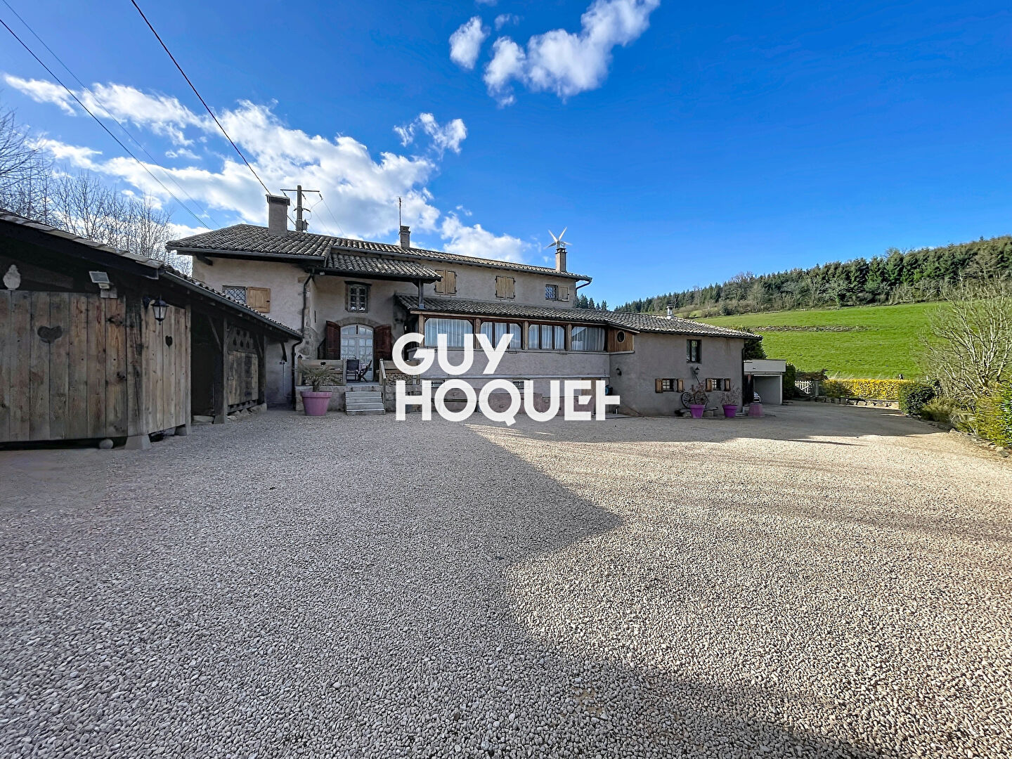 Maison Ancienne Rénovée 4 Chs avec Dépendances et terrain de 12 107 m² environ - 69820 VAUXRENARD