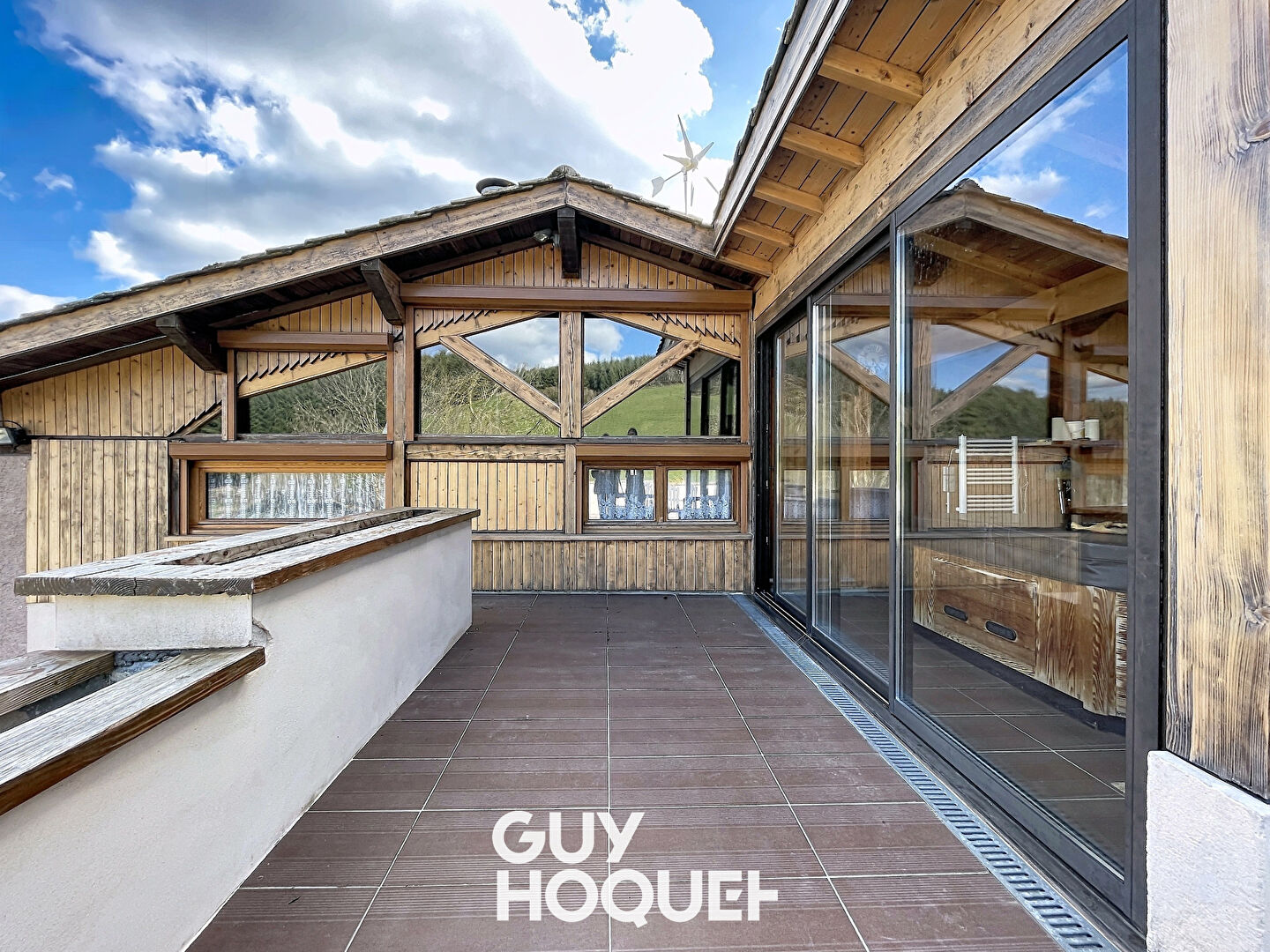 Maison Ancienne Rénovée 4 Chs avec Dépendances et terrain de 12 107 m² environ - 69820 VAUXRENARD