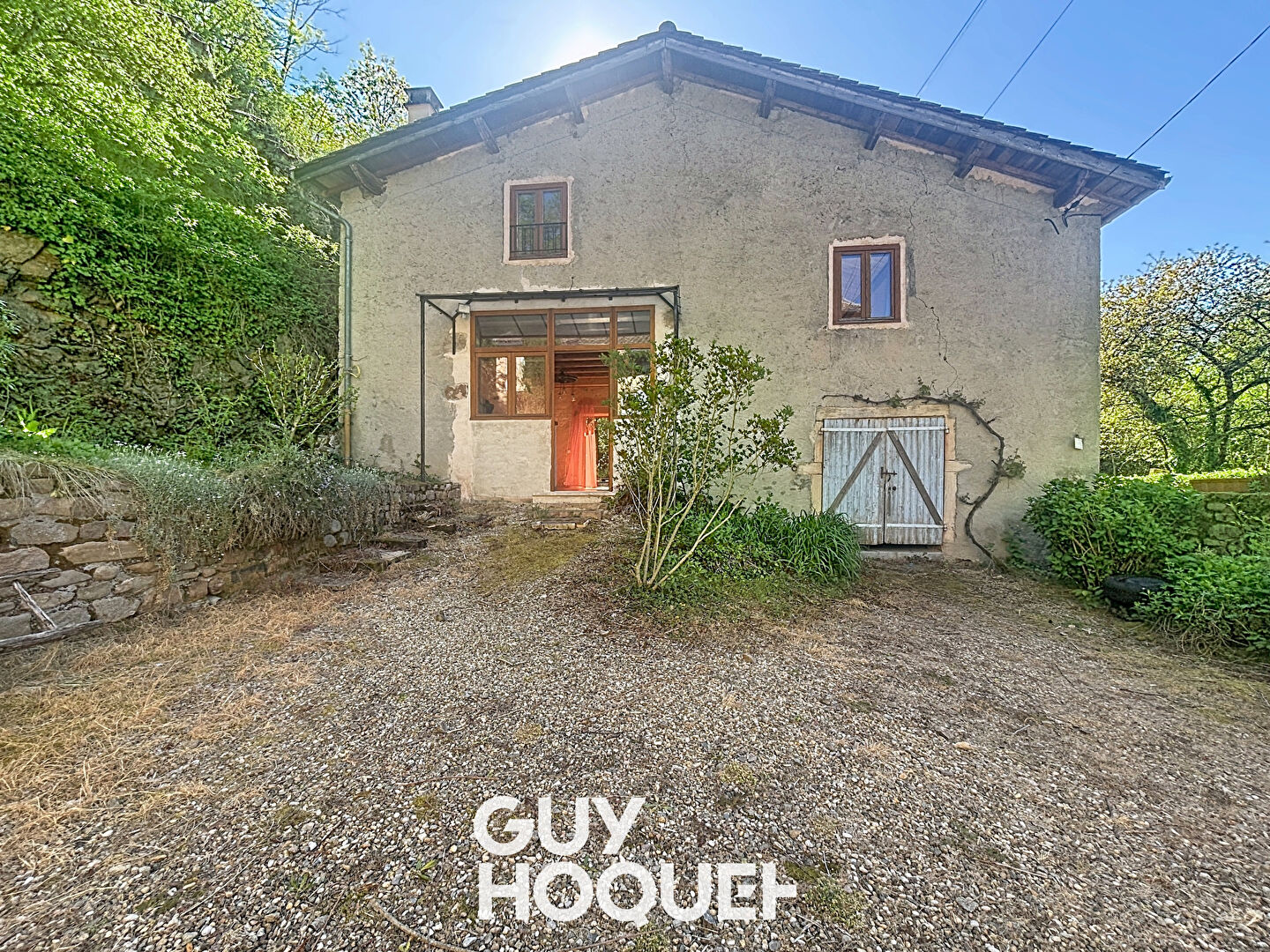 Maison + Gîte avec Vaste terrain - 69840 EMERINGES
