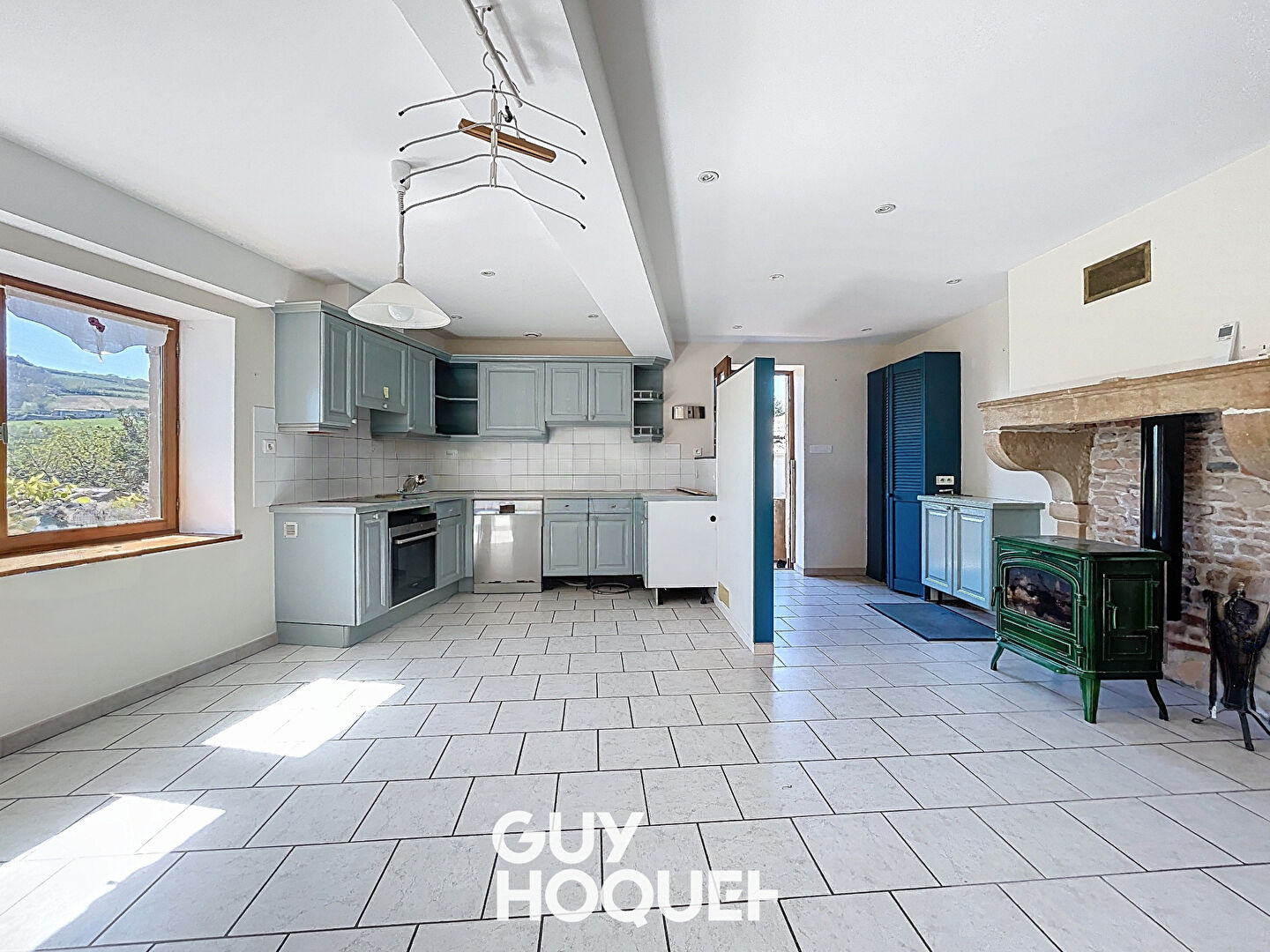 Maison en Pierres - 3CHBS + Dépendance  71570 SAINT VERAND