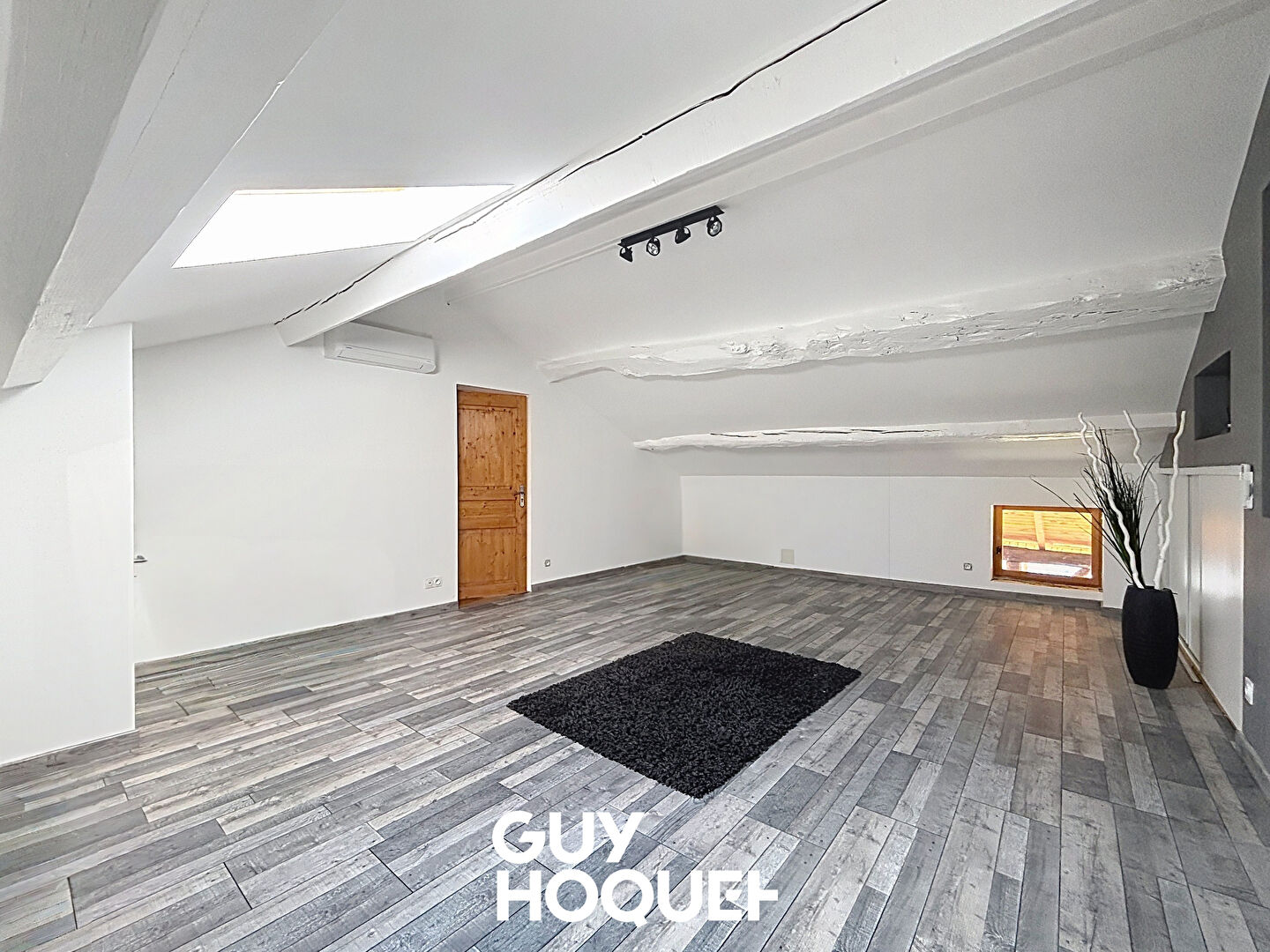 Maison en Pierres 4CHBS-Garage et Jardin - 01570 FEILLENS