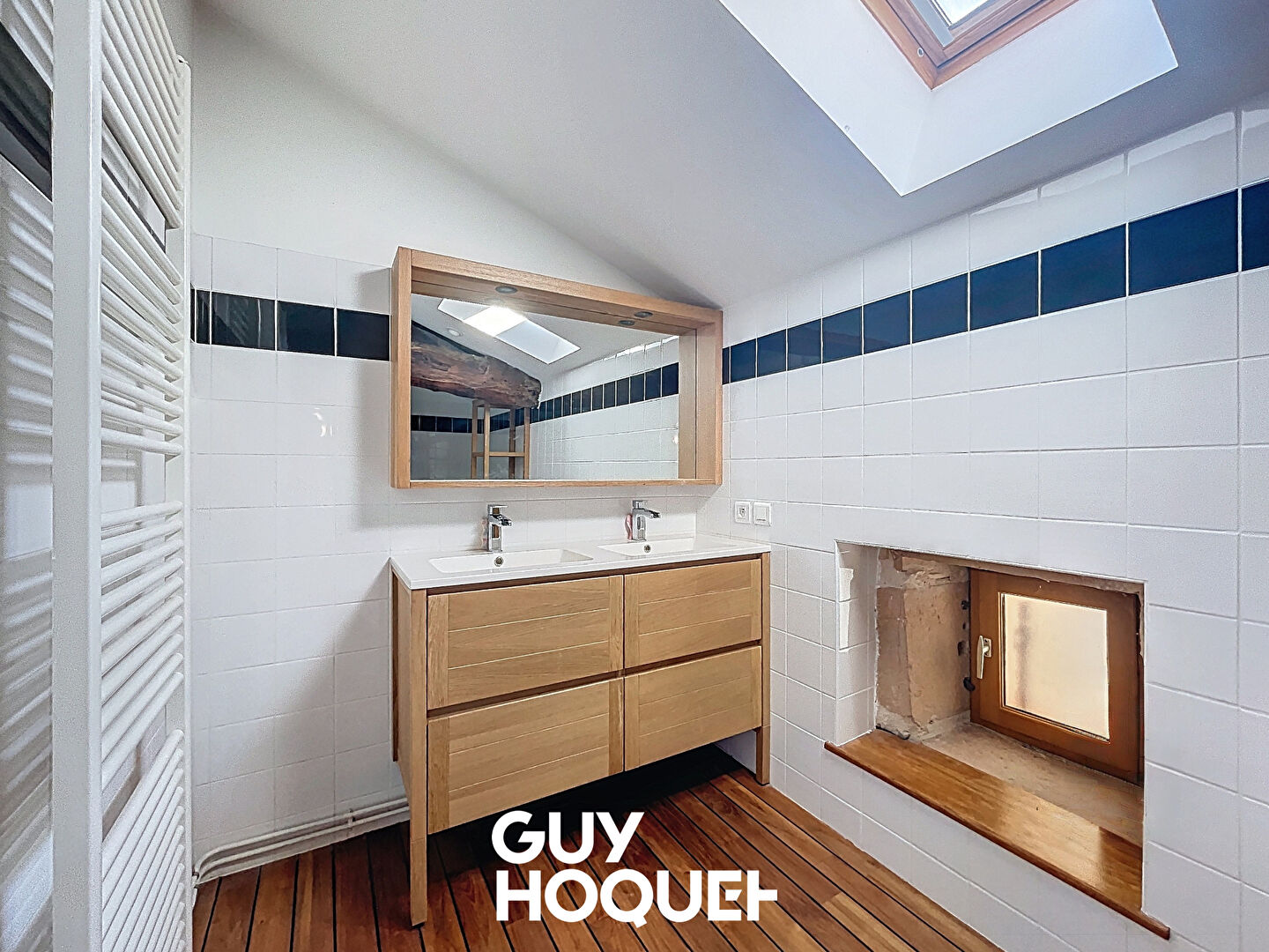 Maison Vinzelles 6 pièce(s) 215 m2