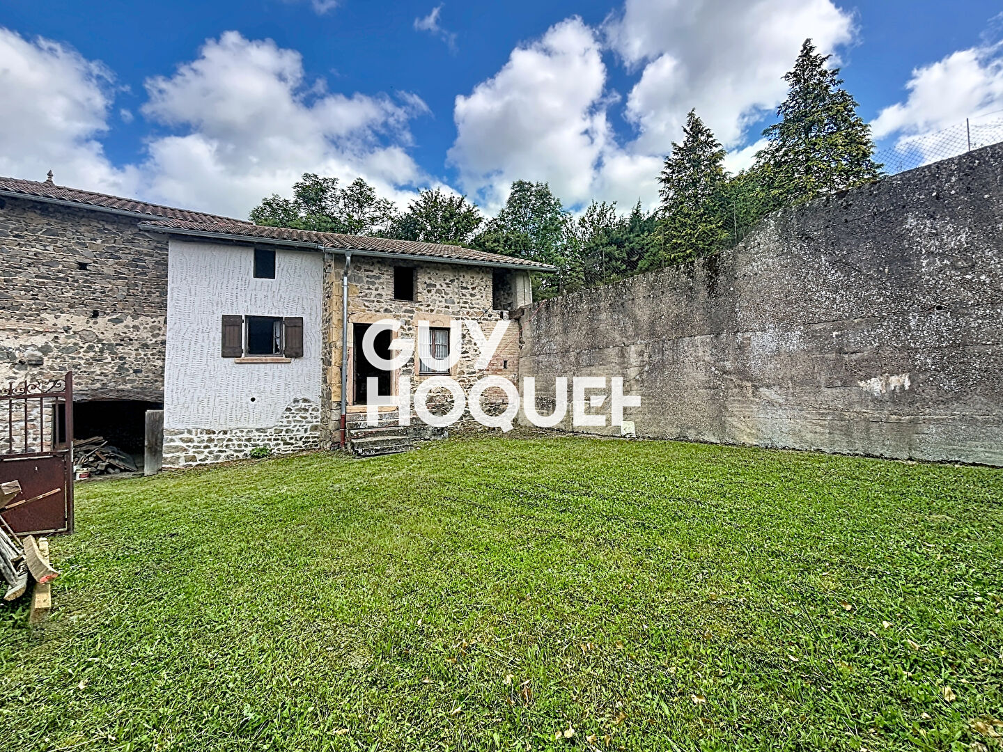 Maison Ancienne à Rénover de 110 m² hors Dépendances - 69840 JULLIE