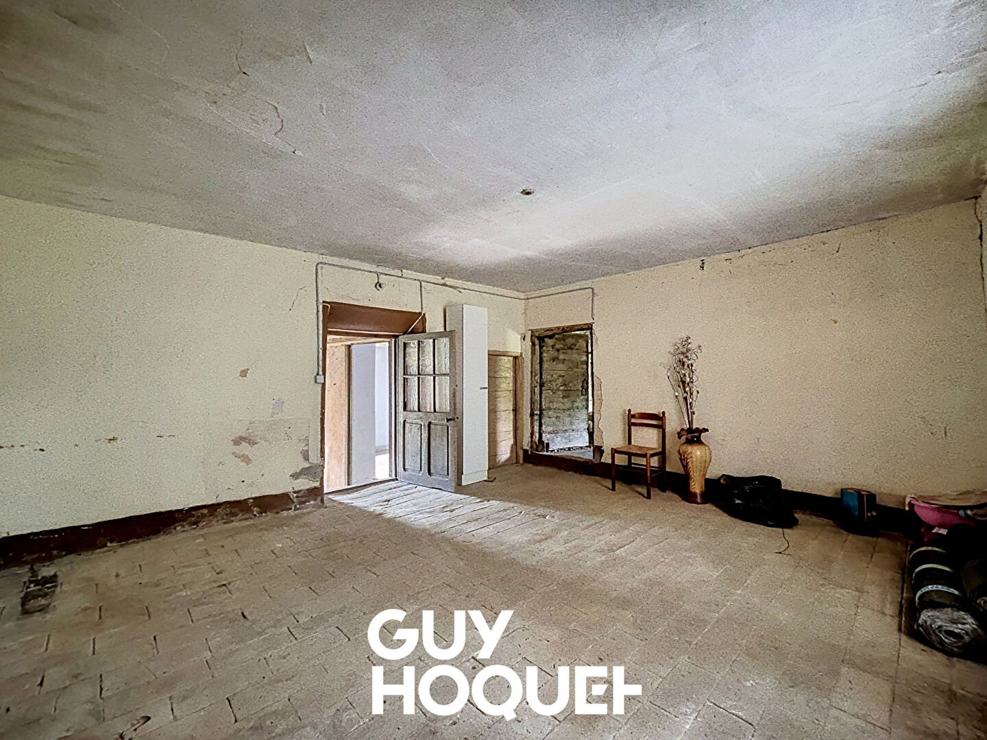 Maison Ancienne à Rénover de 110 m² hors Dépendances - 69840 JULLIE