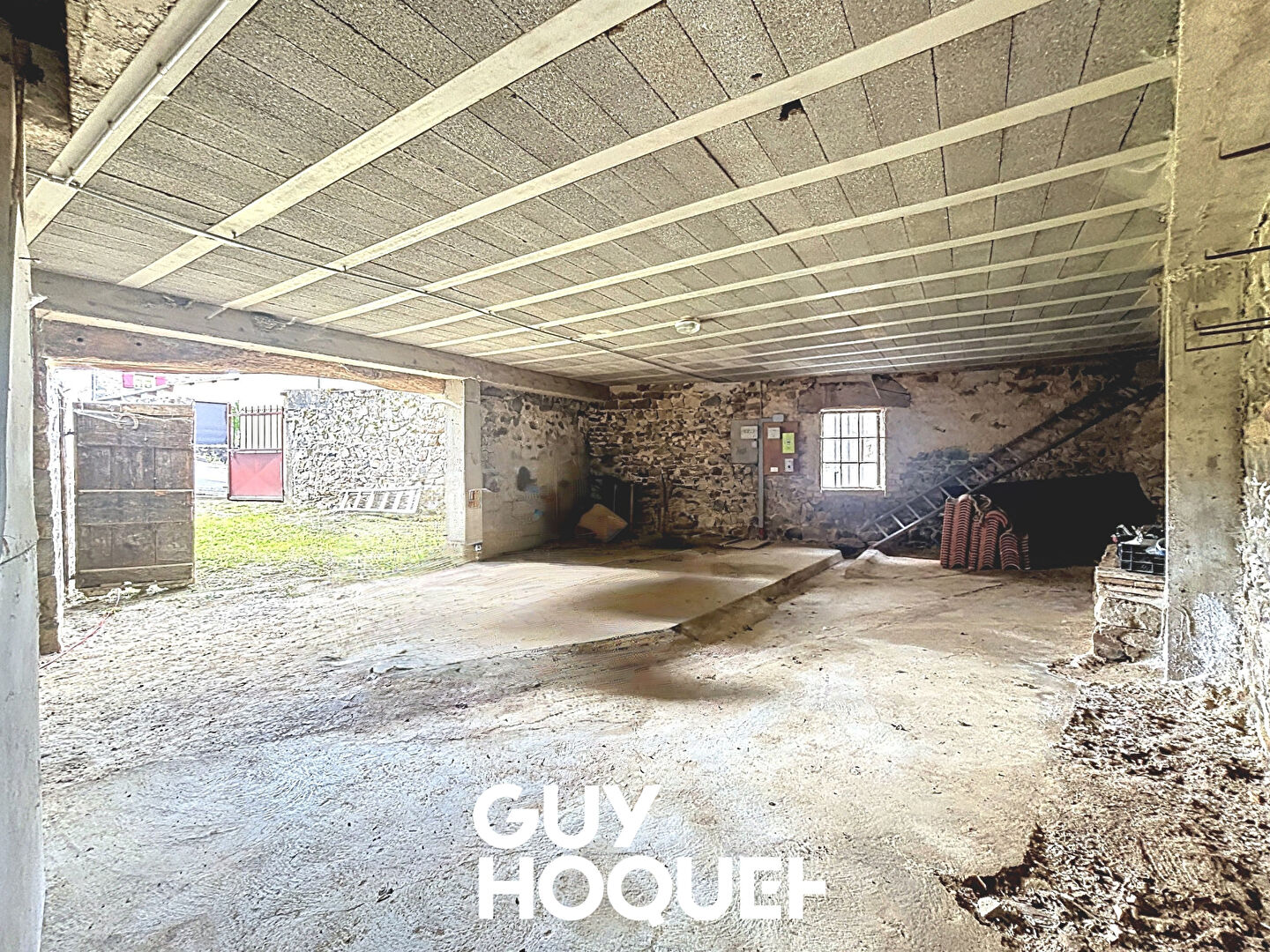 Maison Ancienne à Rénover de 110 m² hors Dépendances - 69840 JULLIE