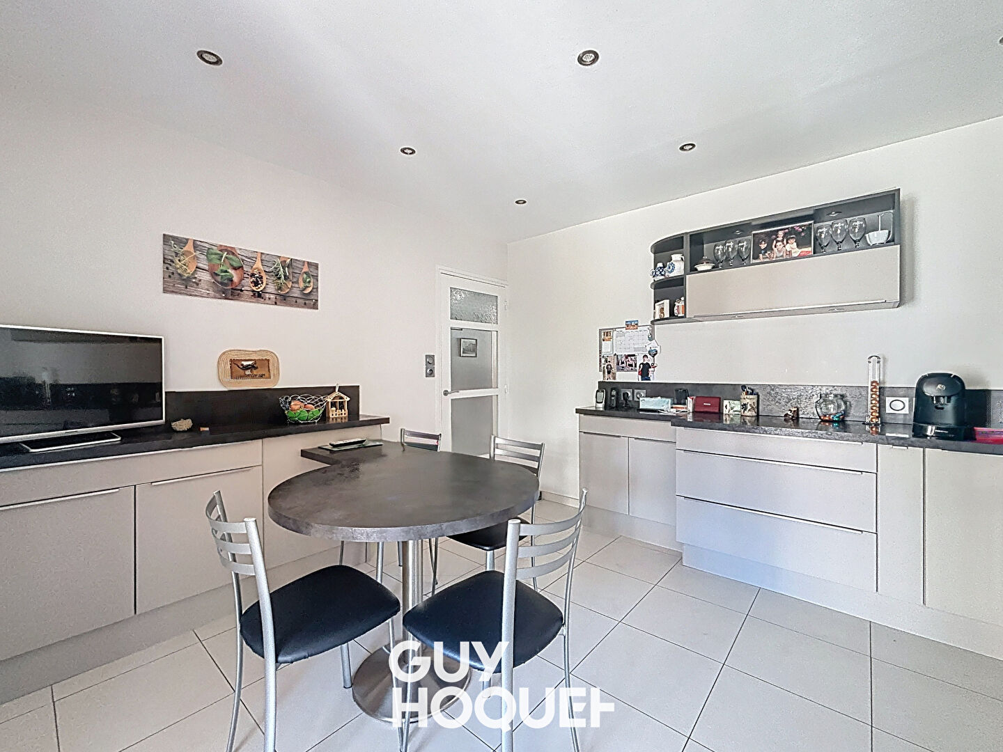 Maison de charme à vendre à La Chapelle de Guinchay - 3 Chambres, Dépendances - 71570 LA CHAPELLE DE GUINCHAY