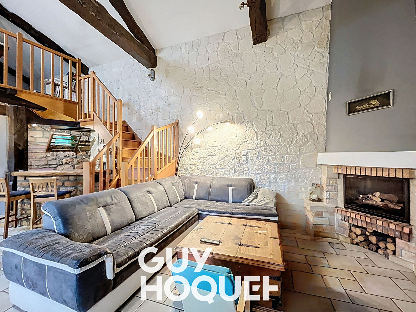 Maison ancienne rénovée + 3 Chambres  +  Dépendances - 01290 CROTTET