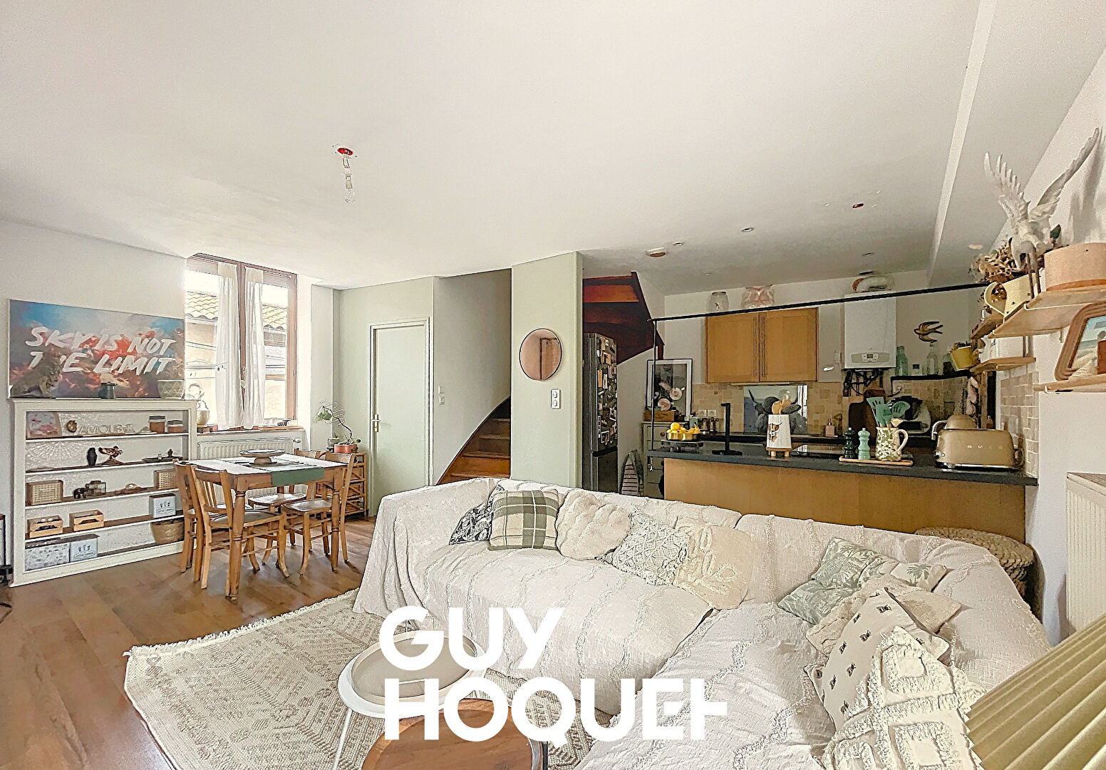 Appartement Type 3 en Duplex avec Terrasse + 2 Places de stationnement privatives - 71000 MACON