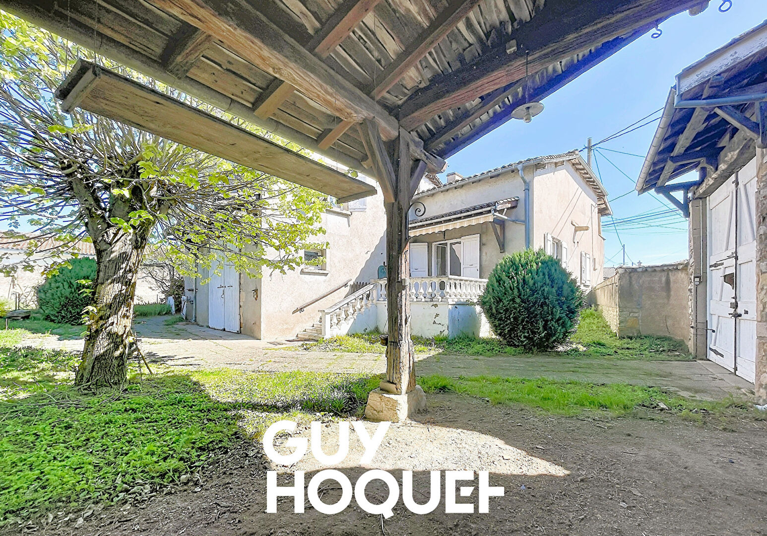 Maison Ancienne à Rénover 4 Chs + Dépendances et terrain de 1039 m² environ - 71570 LA CHAPELLE DE GUINCHAY