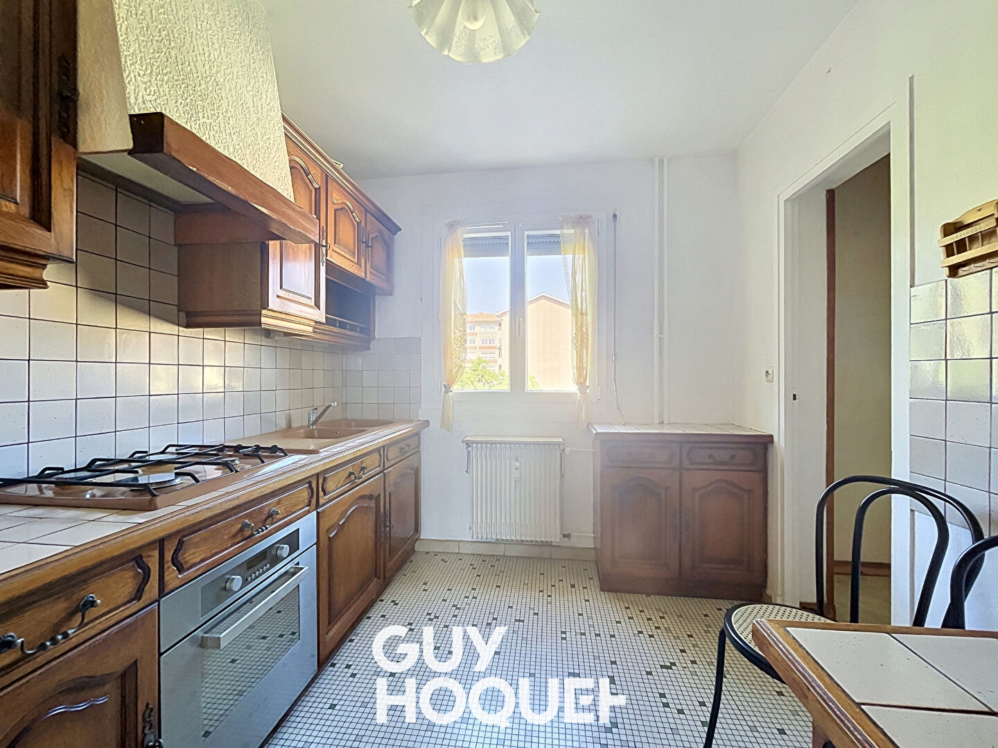 Bel appartement spacieux, 2/3 Chambres, Garage, Cave - 71000 MACON