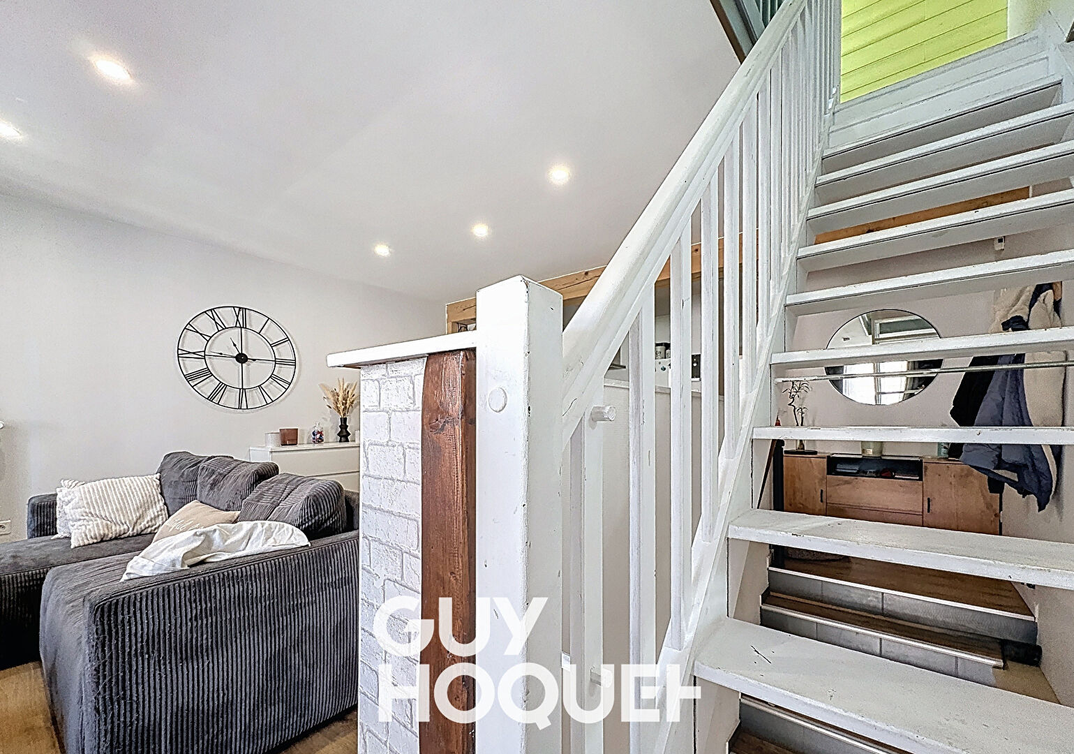 Appartement Duplex avec Balcon 1CHBRE + Mezzanine - 01750 SAINT LAURENT SUR SAONE