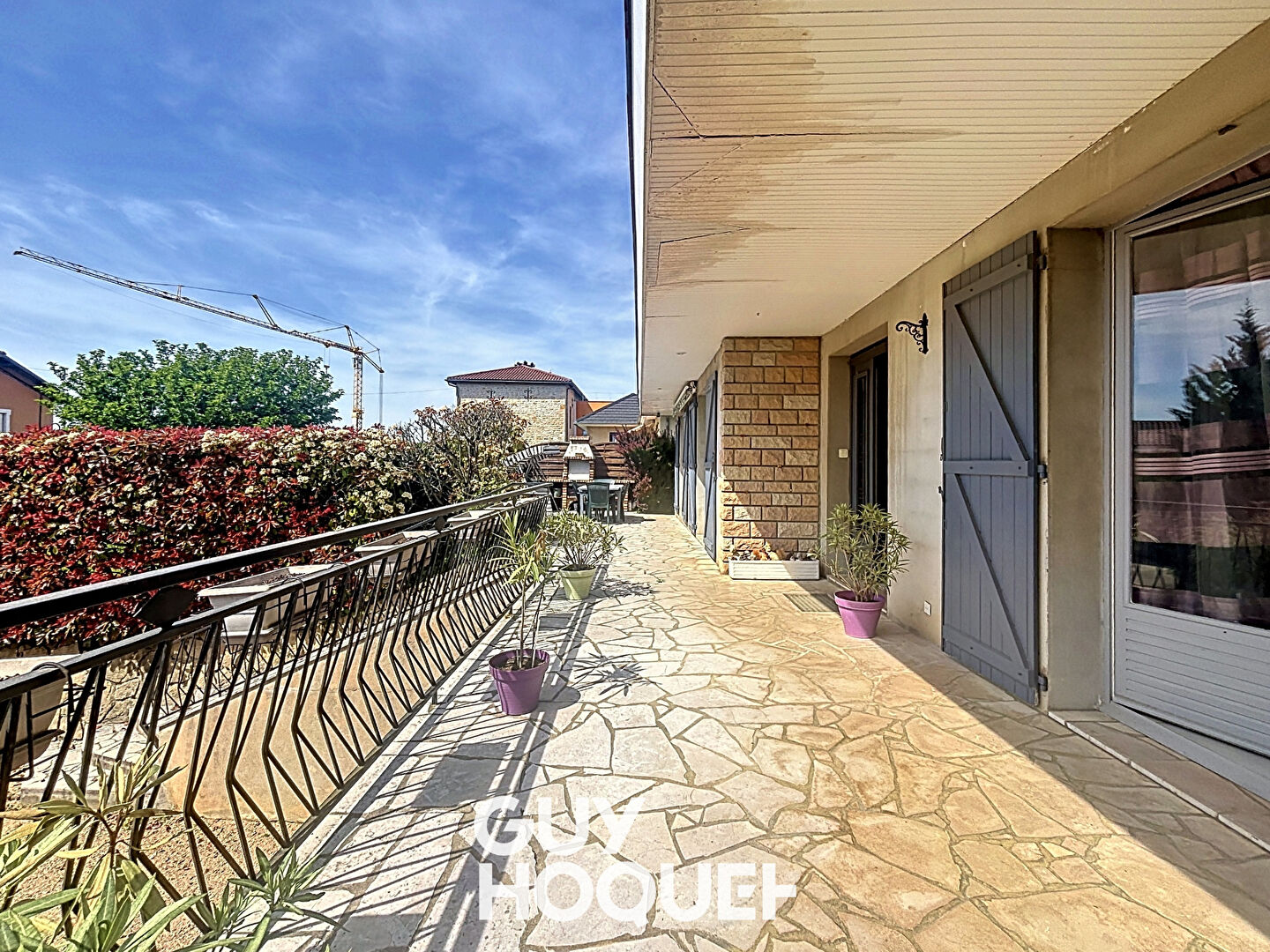 Charmante Maison spacieuse, 5 chambres, grand terrain - 01380 ST CYR SUR MENTHON
