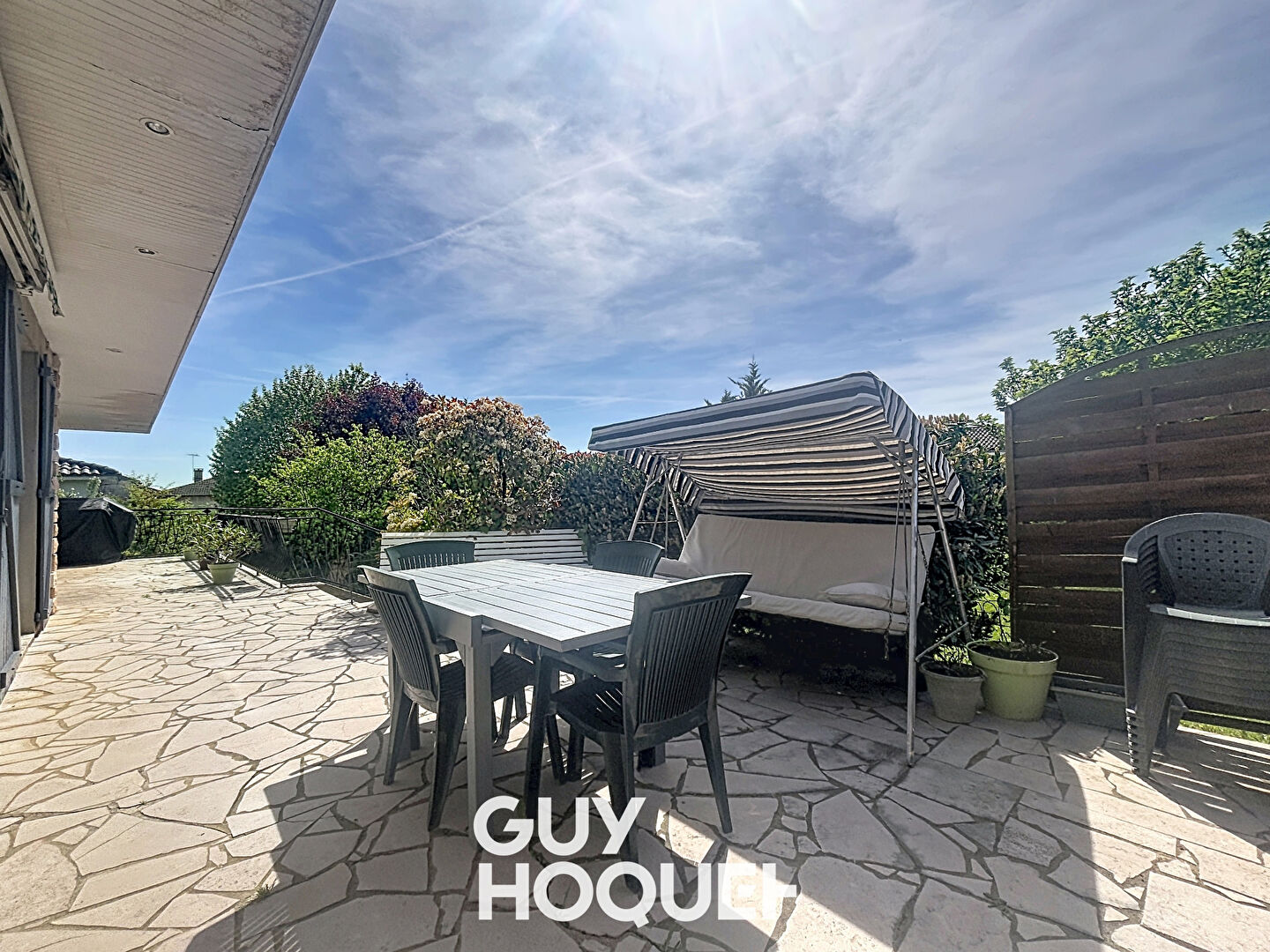 Charmante Maison spacieuse, 5 chambres, grand terrain - 01380 ST CYR SUR MENTHON