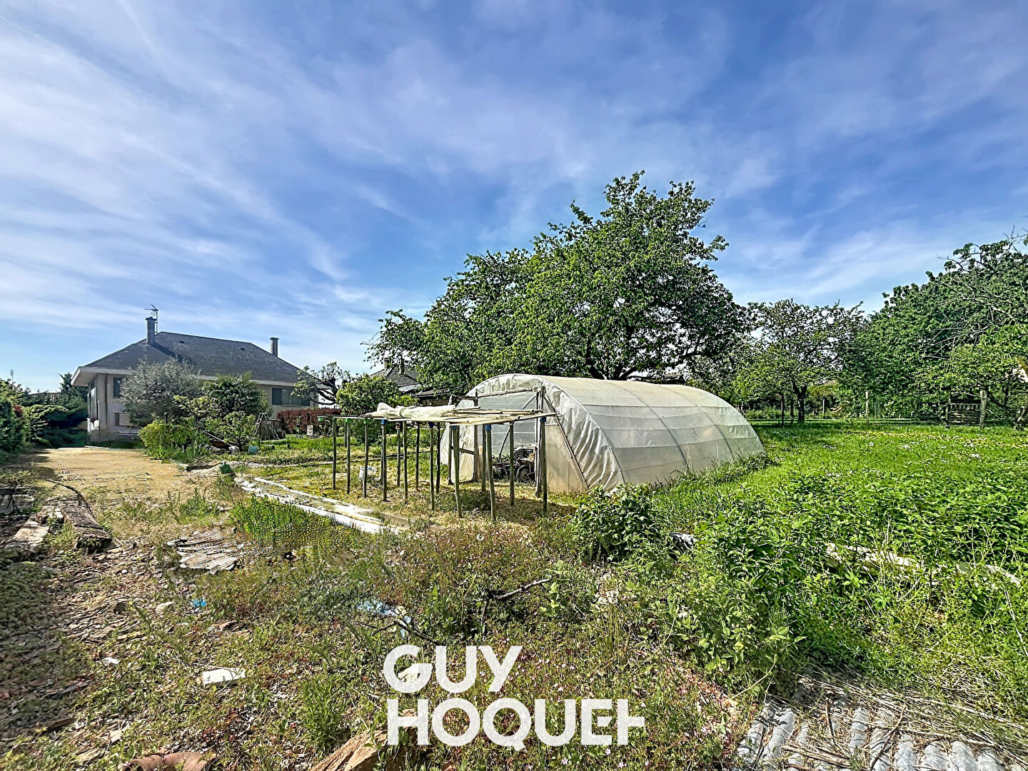 Charmante Maison spacieuse, 5 chambres, grand terrain - 01380 ST CYR SUR MENTHON