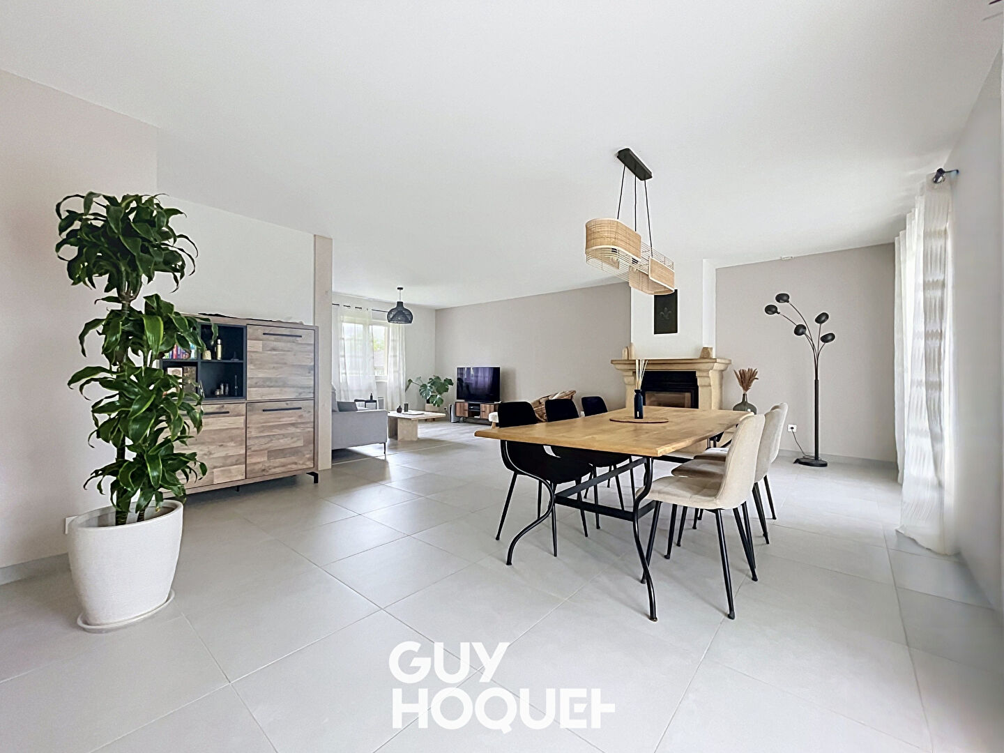 Maison 3 Chbs + Dépendances à Feillens - Secteur calme avec vue dégagée
