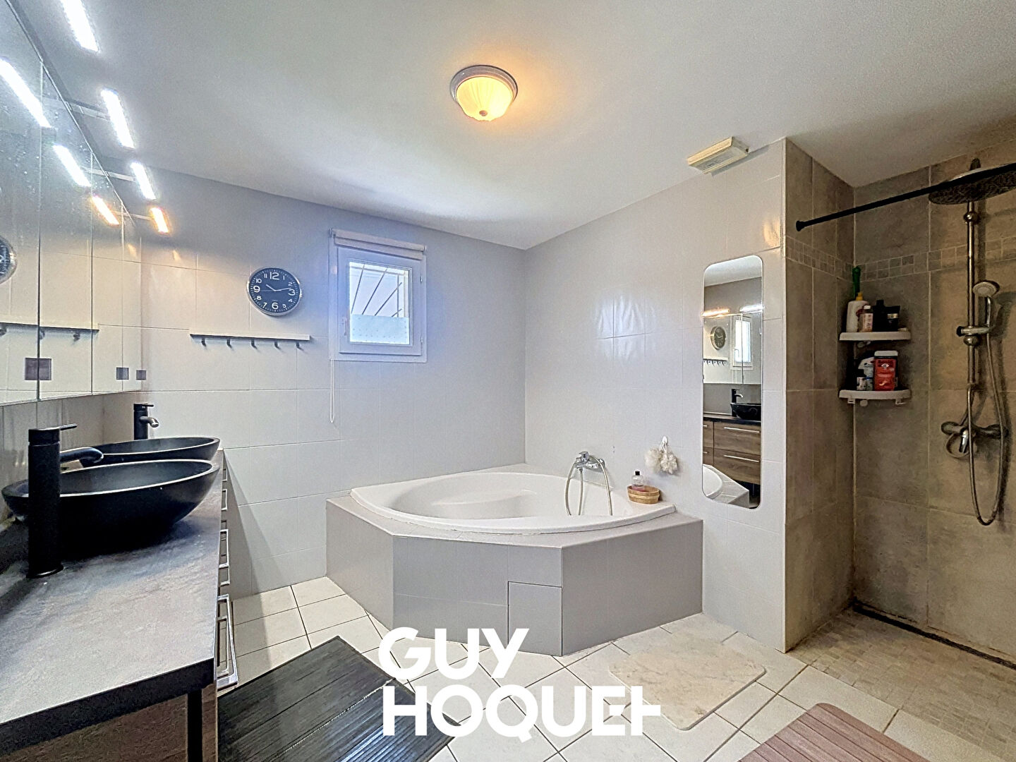 Magnifique maison d'architecte de 205m2, 5 Chambres, Pisicne - 71960 CHEVAGNY LES CHEVRIERES