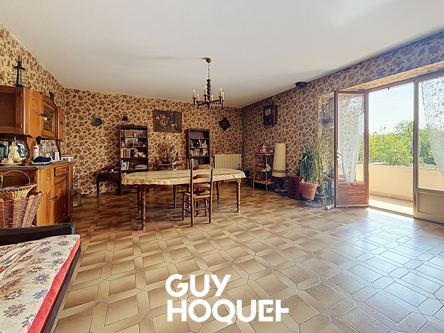 Maison ancienne à rénover avec grand potentiel à Saint Maurice de Satonnay
