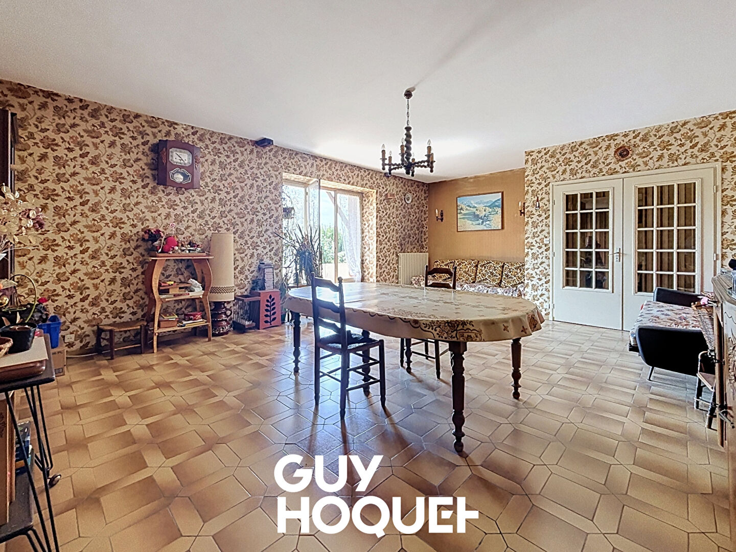 Maison ancienne à rénover avec grand potentiel à Saint Maurice de Satonnay