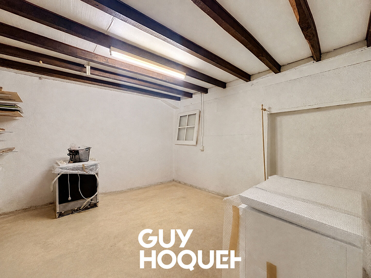 Charmante maison de village, 2 chambres, Garage - 71570 LA CHAPELLE DE GUINCHAY