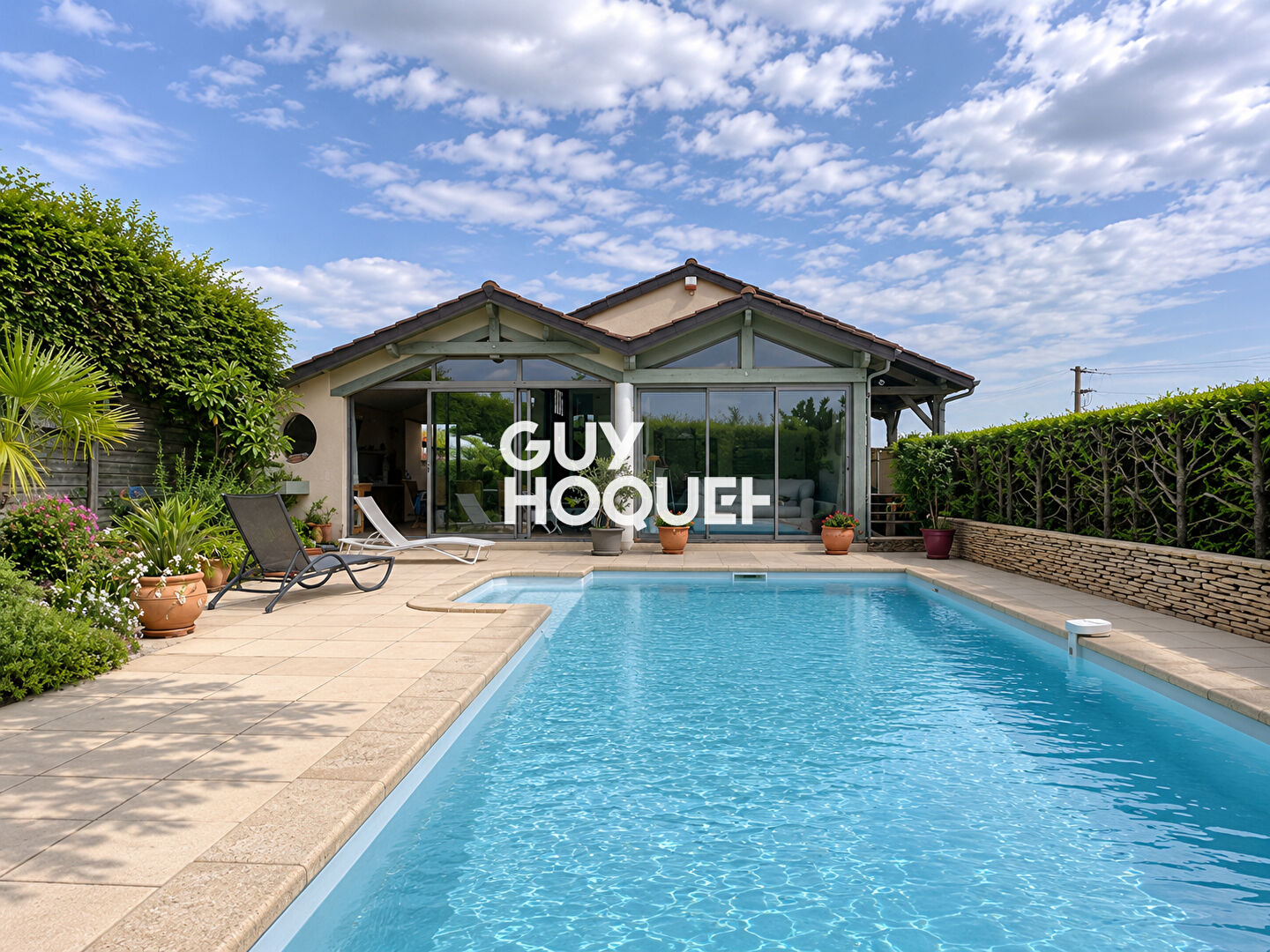 Magnifique Villa, Spacieuse avec Piscine et Dépendances - MILLY LAMARTINE