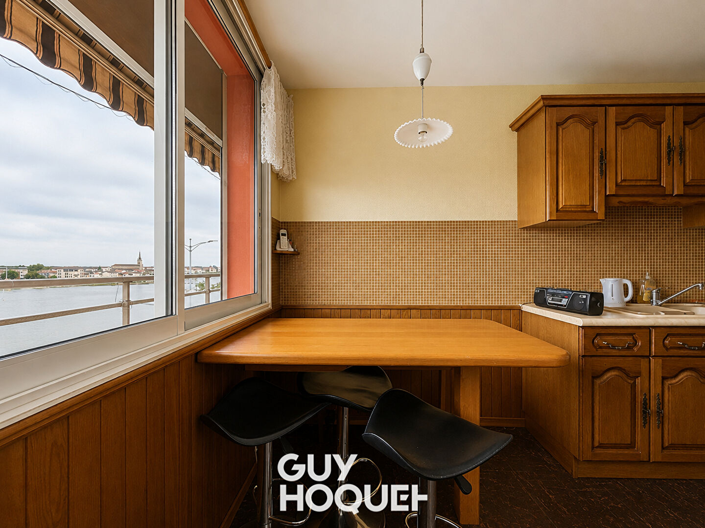 Appartement Type 4 avec balcon, Garage, Cave et Parking Privatif - 71000 MACON