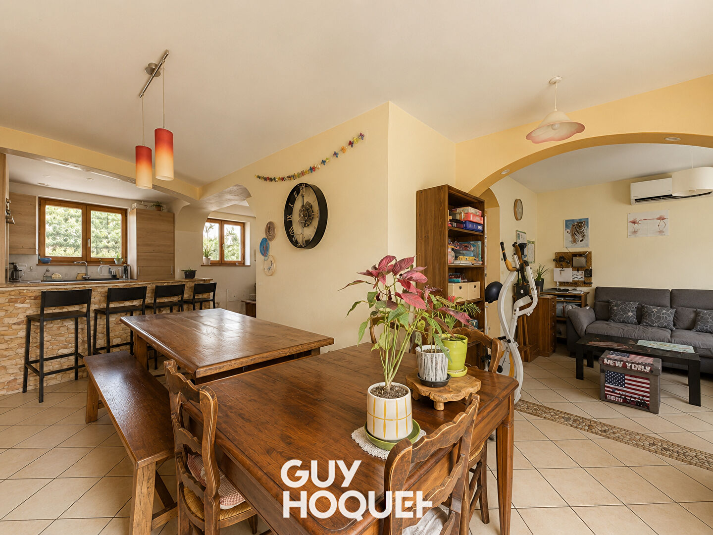 Charmante Maison sur 2 niveaux,  3 Chambres, GGE - 01290 BIZIAT