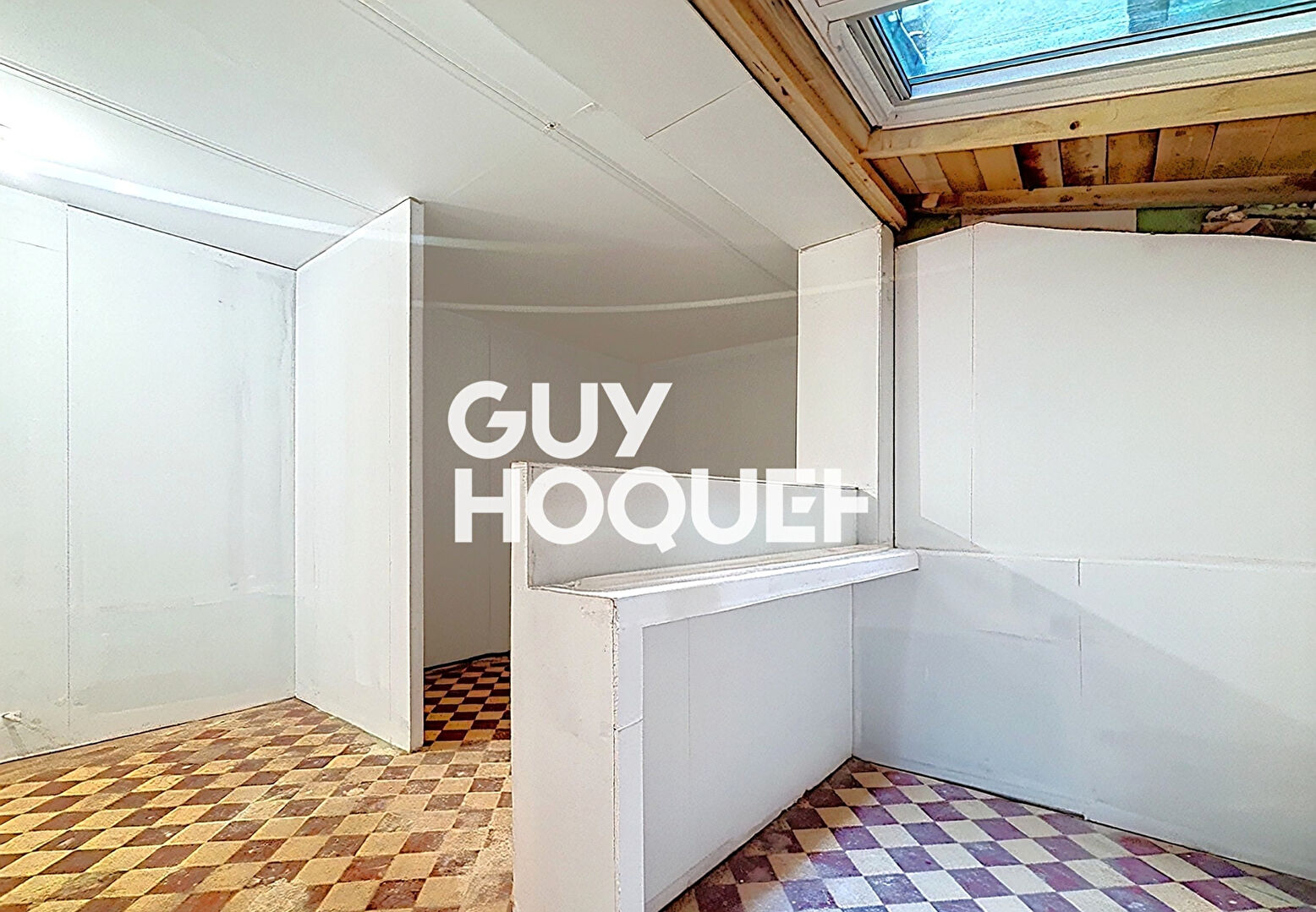 Investissement Locatif - Plateau à Rénover + Cave voutée - 71000 MACON