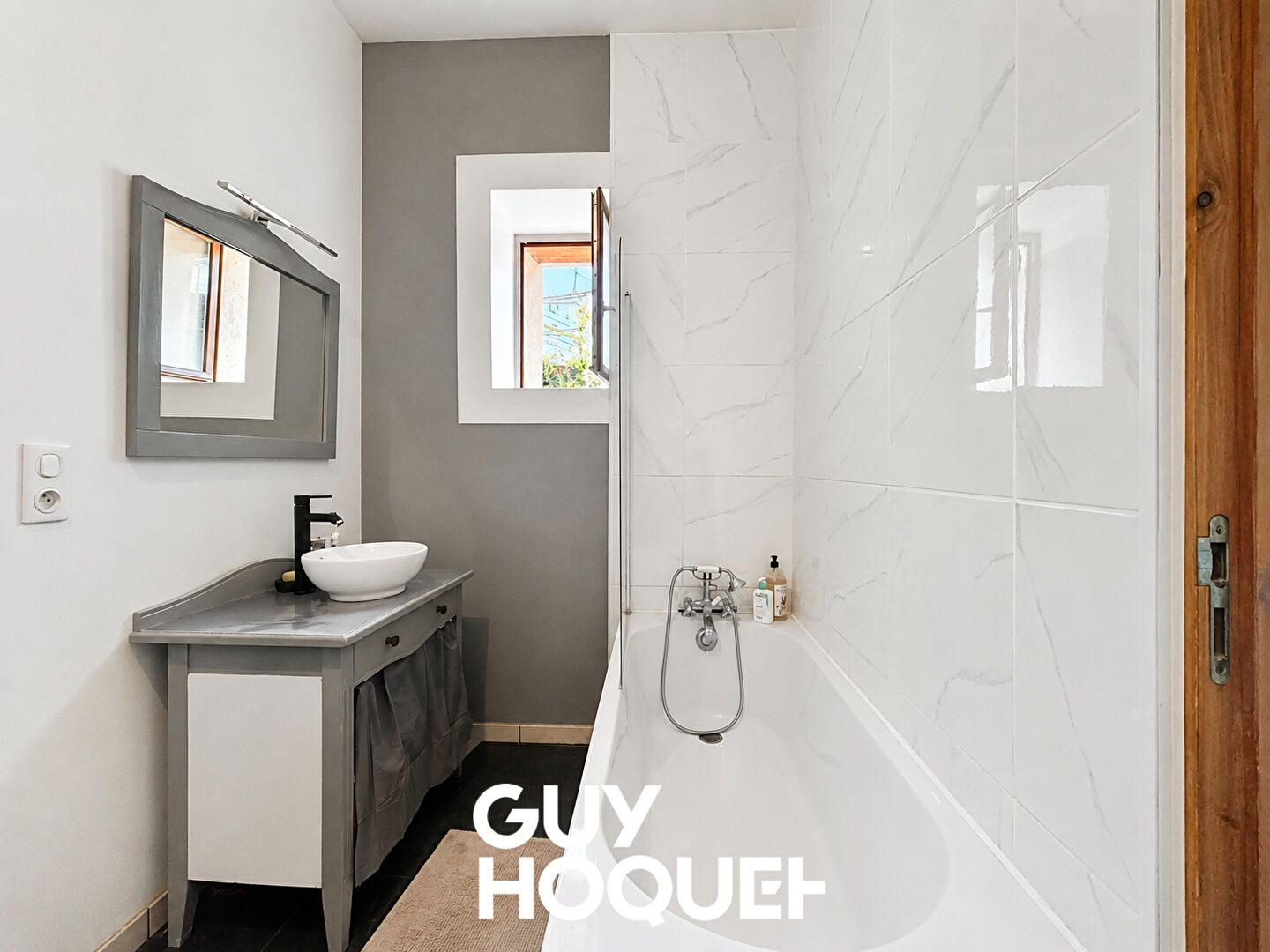 Appartement Type 3 + Stationnement privatif - 71000 MACON