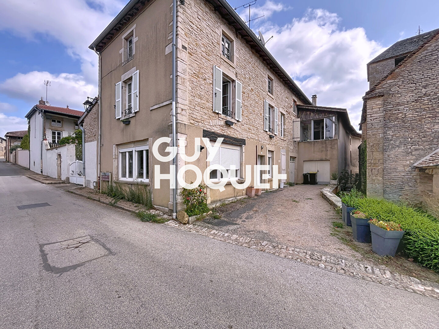 2 Appartements de 80m2, Type 2, Double Garage - 71260 BISSY LA MACONNAISE