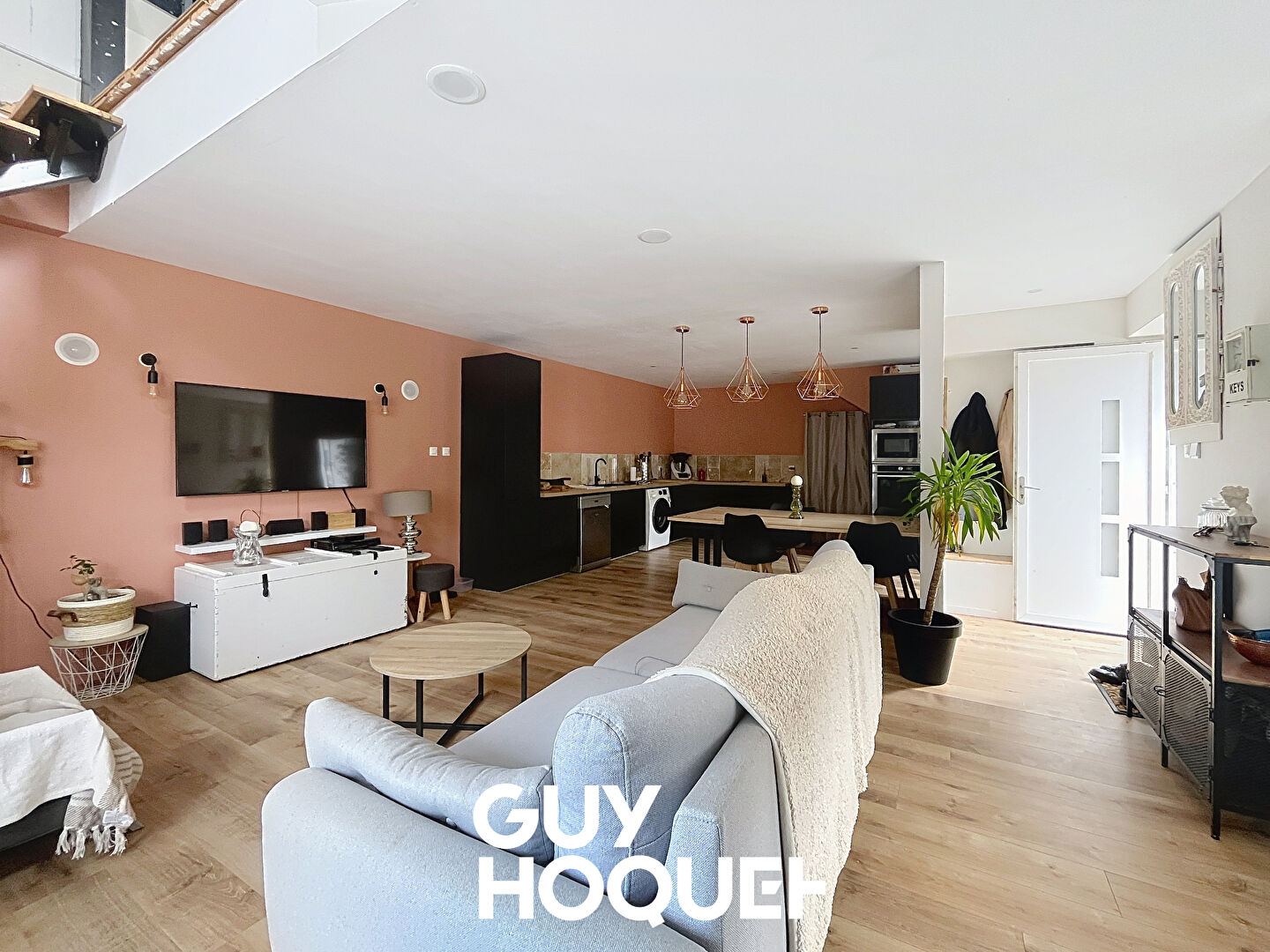 2 Appartements de 80m2, Type 2, Double Garage - 71260 BISSY LA MACONNAISE