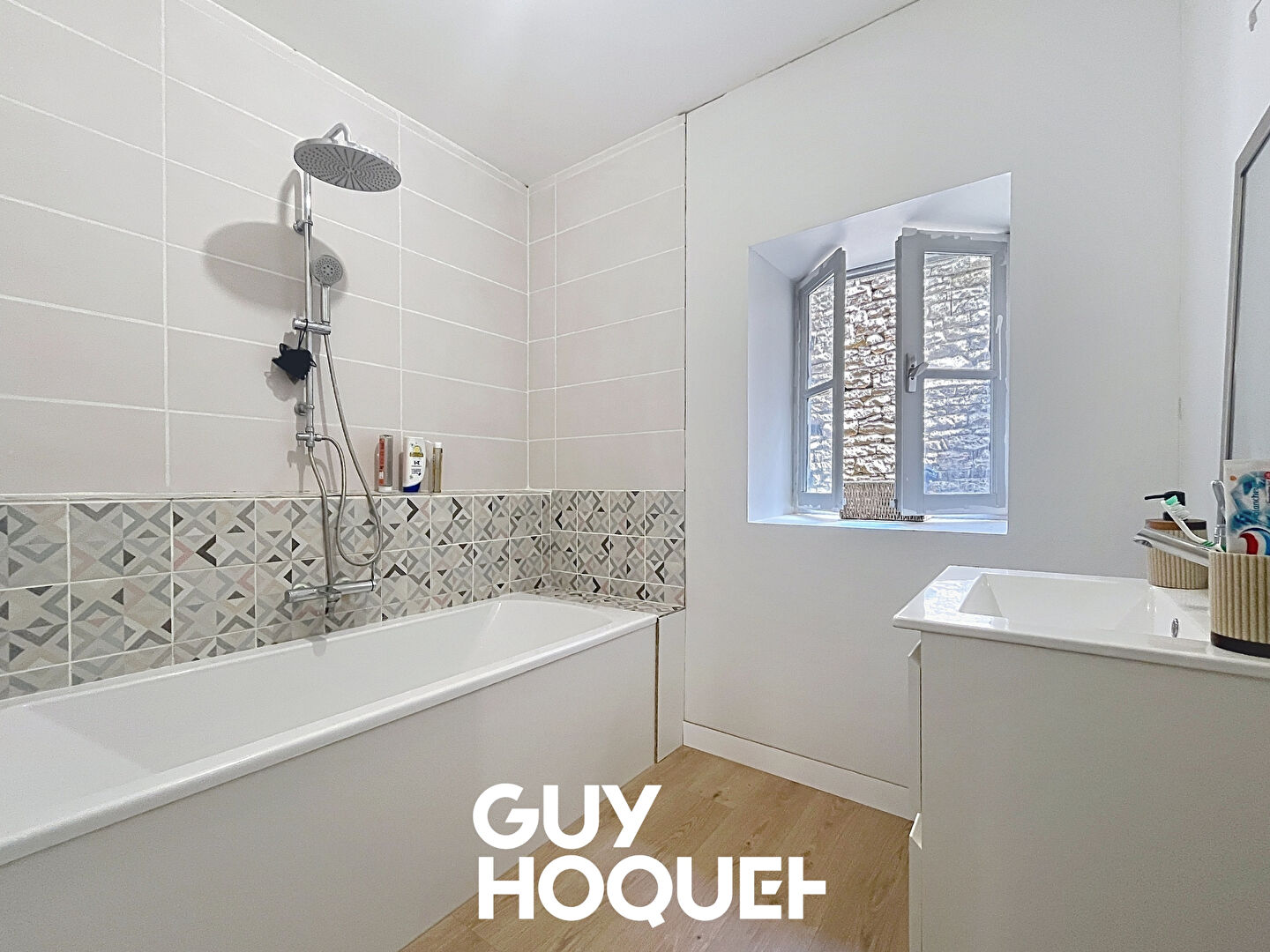 2 Appartements de 80m2, Type 2, Double Garage - 71260 BISSY LA MACONNAISE