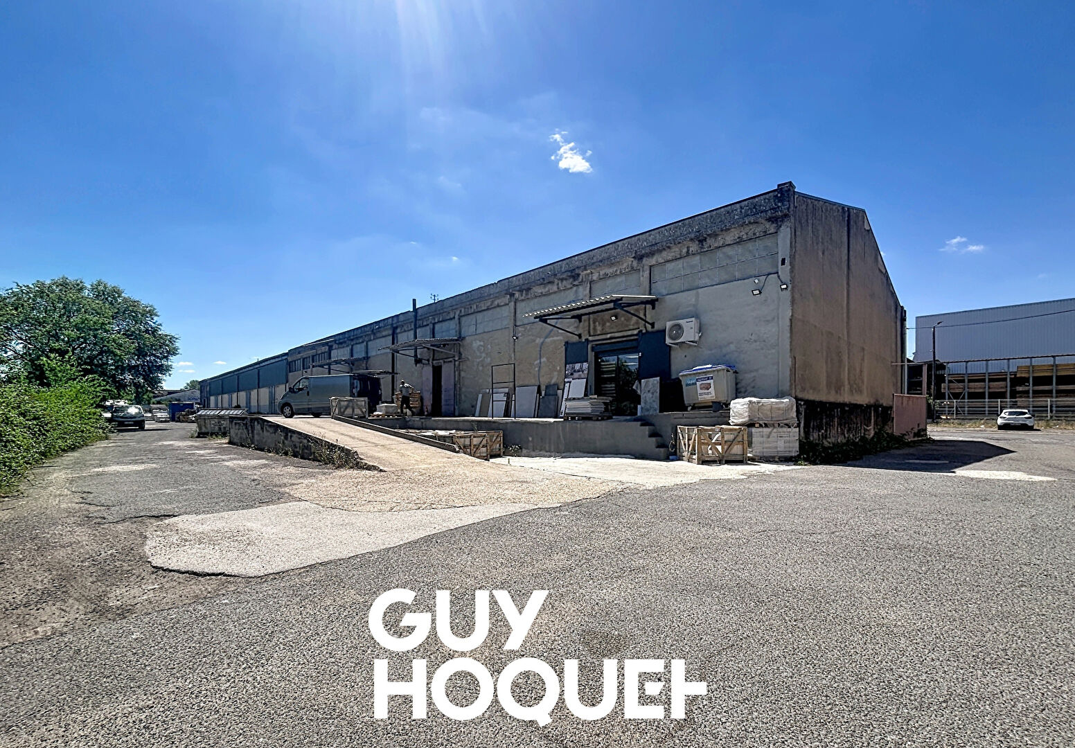 Entrepôt / local industriel de 270 m² Loué - 71000 MACON