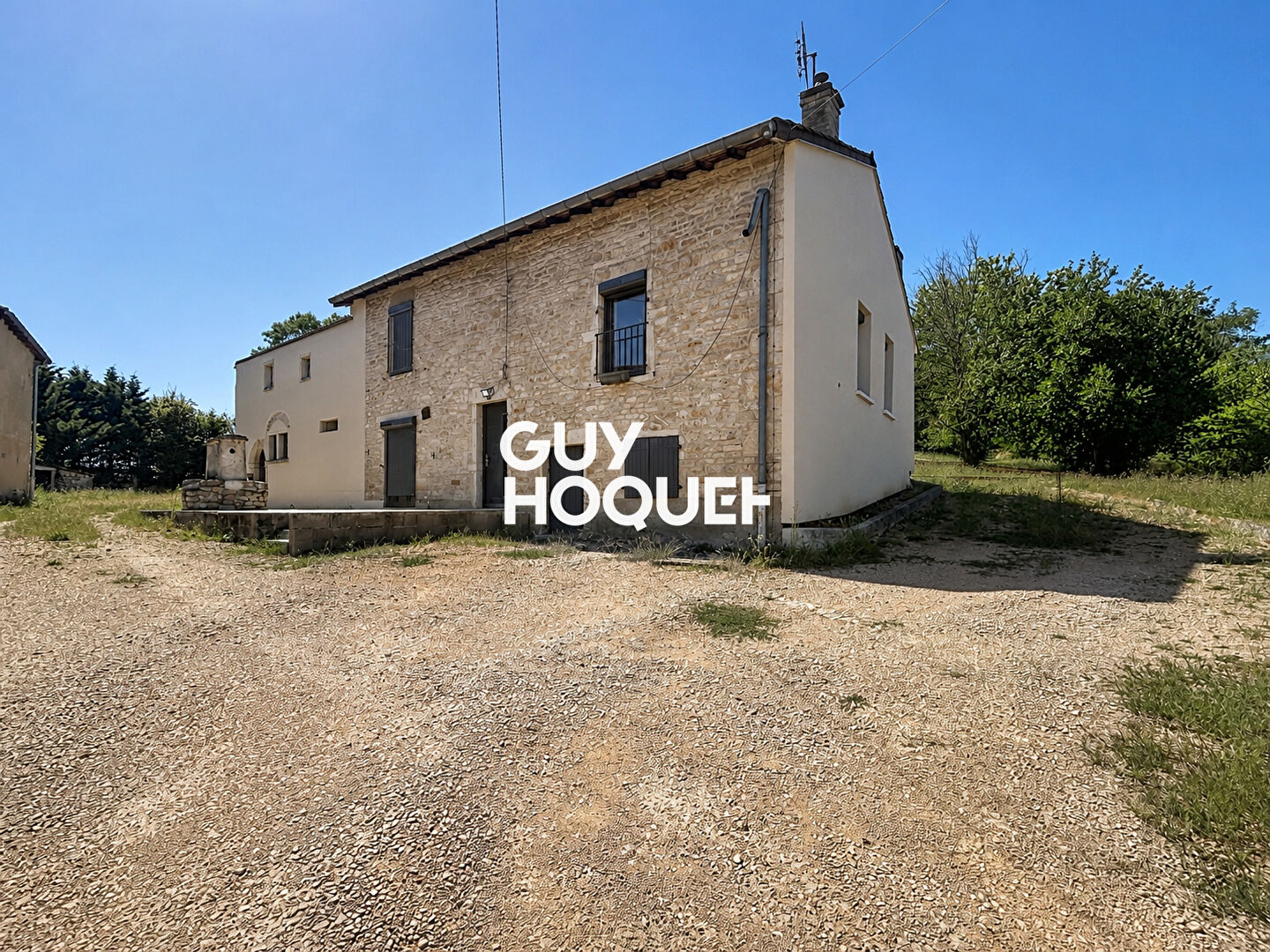 Coup de coeur : maison en pierre et grand jardin à 15 min de Mâcon