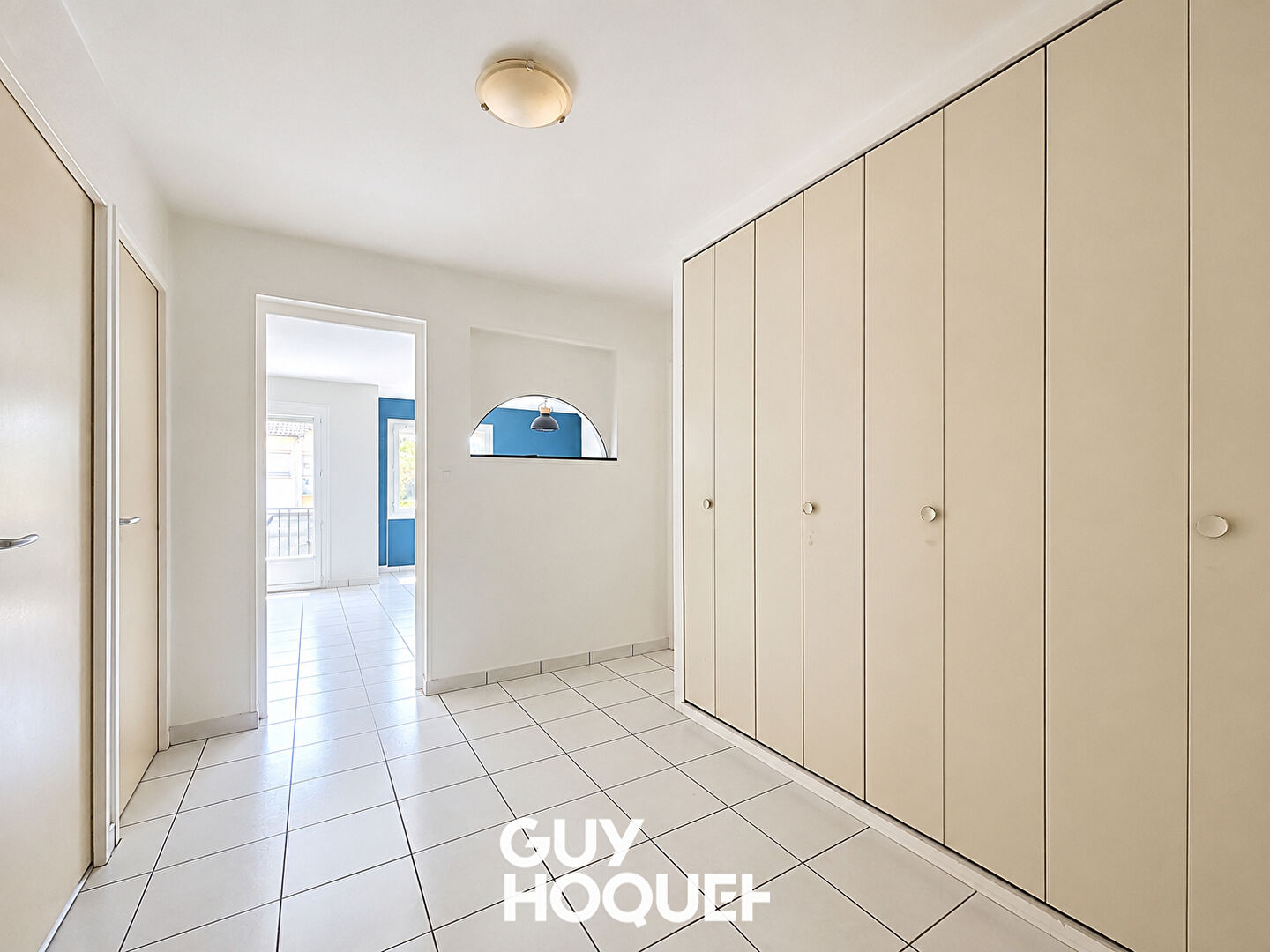 Appartement 2 Chs + Balcon, Garage, Stationnement et Cave - 71000 SANCÉ
