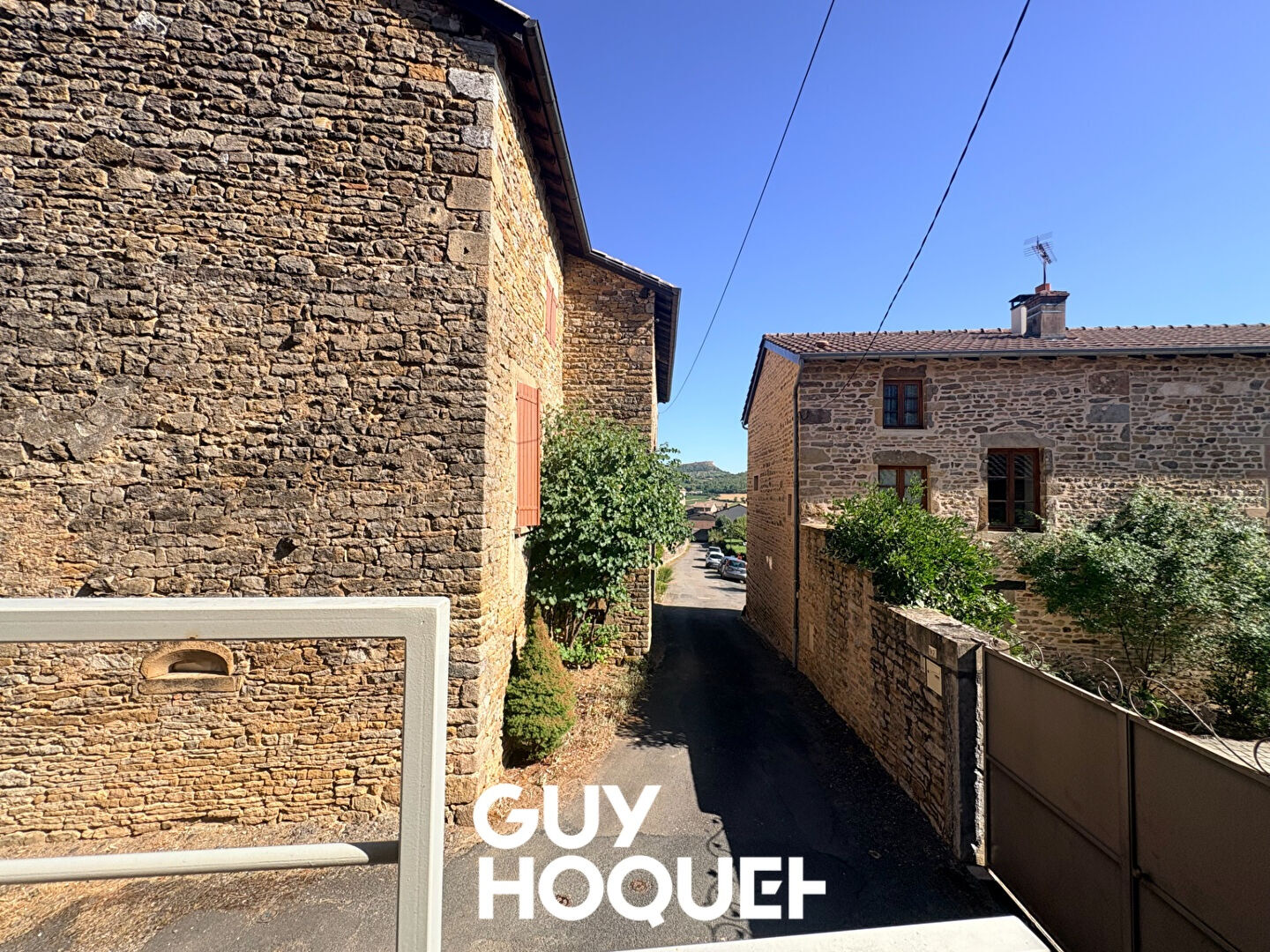 Maison Ancienne 3CHBS + Garage et Cave - 71960 BUSSIERES