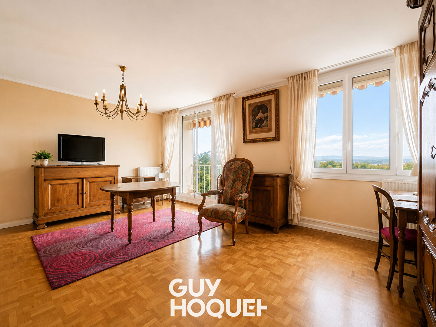 Appartement 3 Chs + 4 Balcons et Cave - 710000 MACON