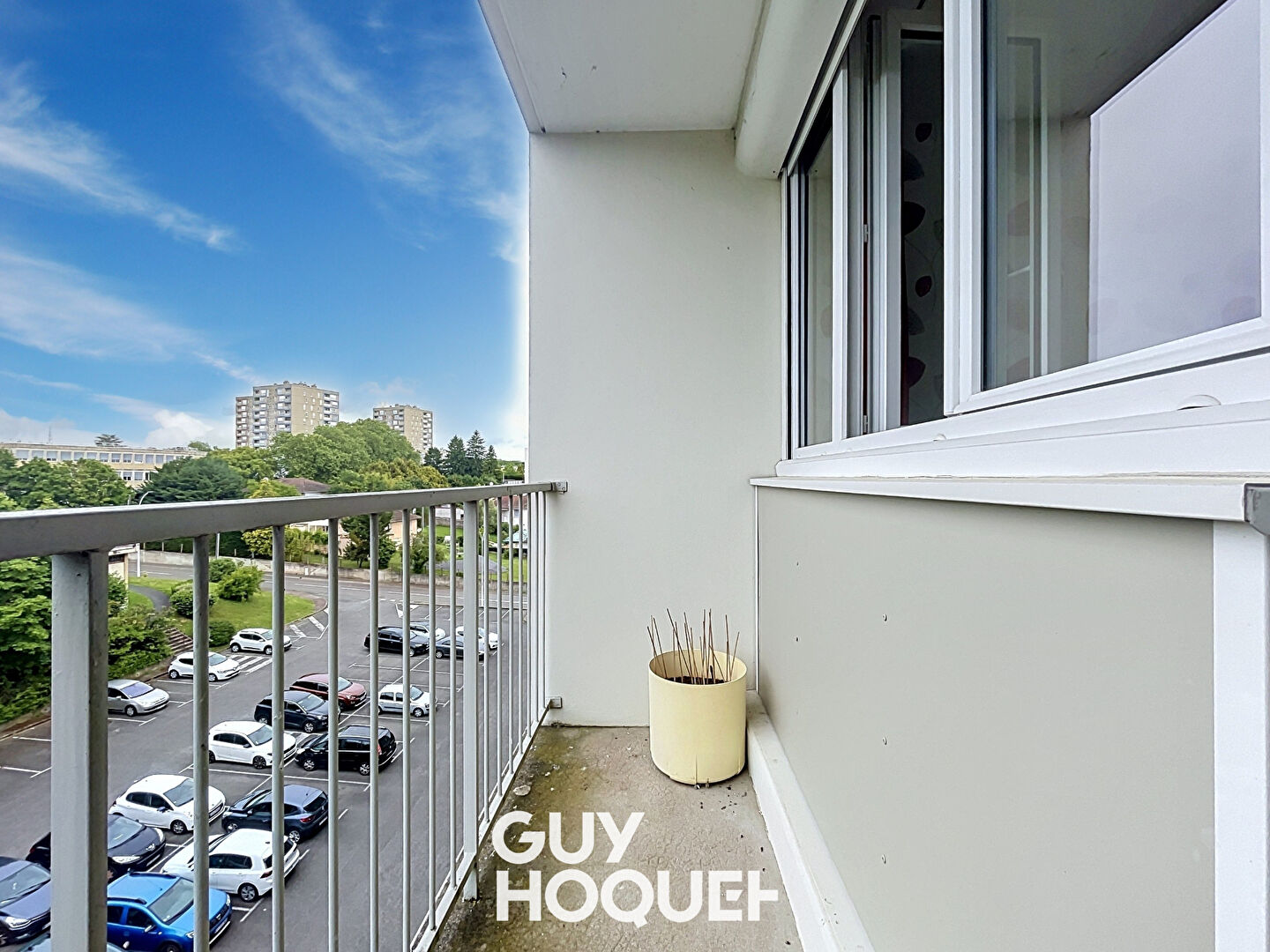 Appartement 3 Chs + 4 Balcons et Cave - 710000 MACON