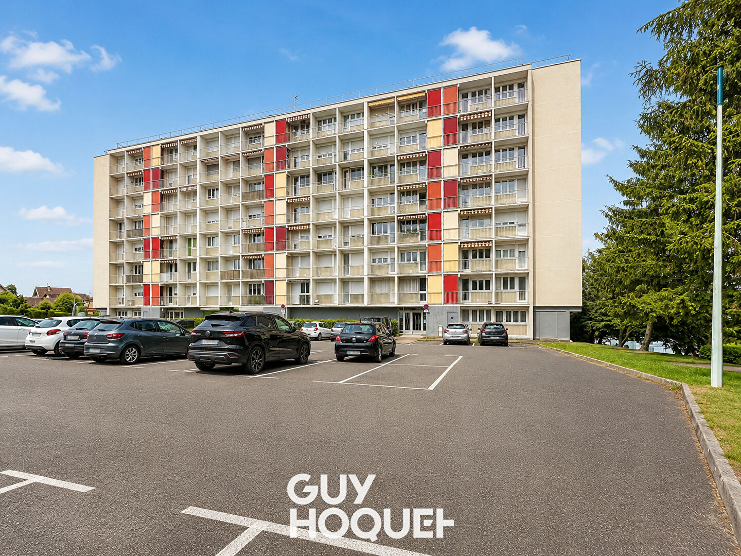 Appartement 3 Chs + 4 Balcons et Cave - 710000 MACON