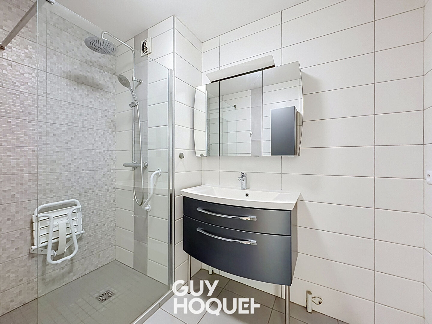 Appartement Type 3 + Garage + Cave + Parking Privatif - 71850 CHARNAY LES MACON