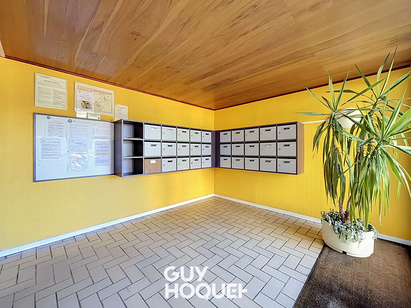 Appartement Type 3 + Garage + Cave + Parking Privatif - 71850 CHARNAY LES MACON